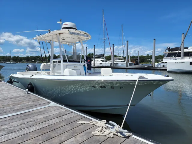 Rent a Sea Hunt Boats center console in Pickens, SC near me