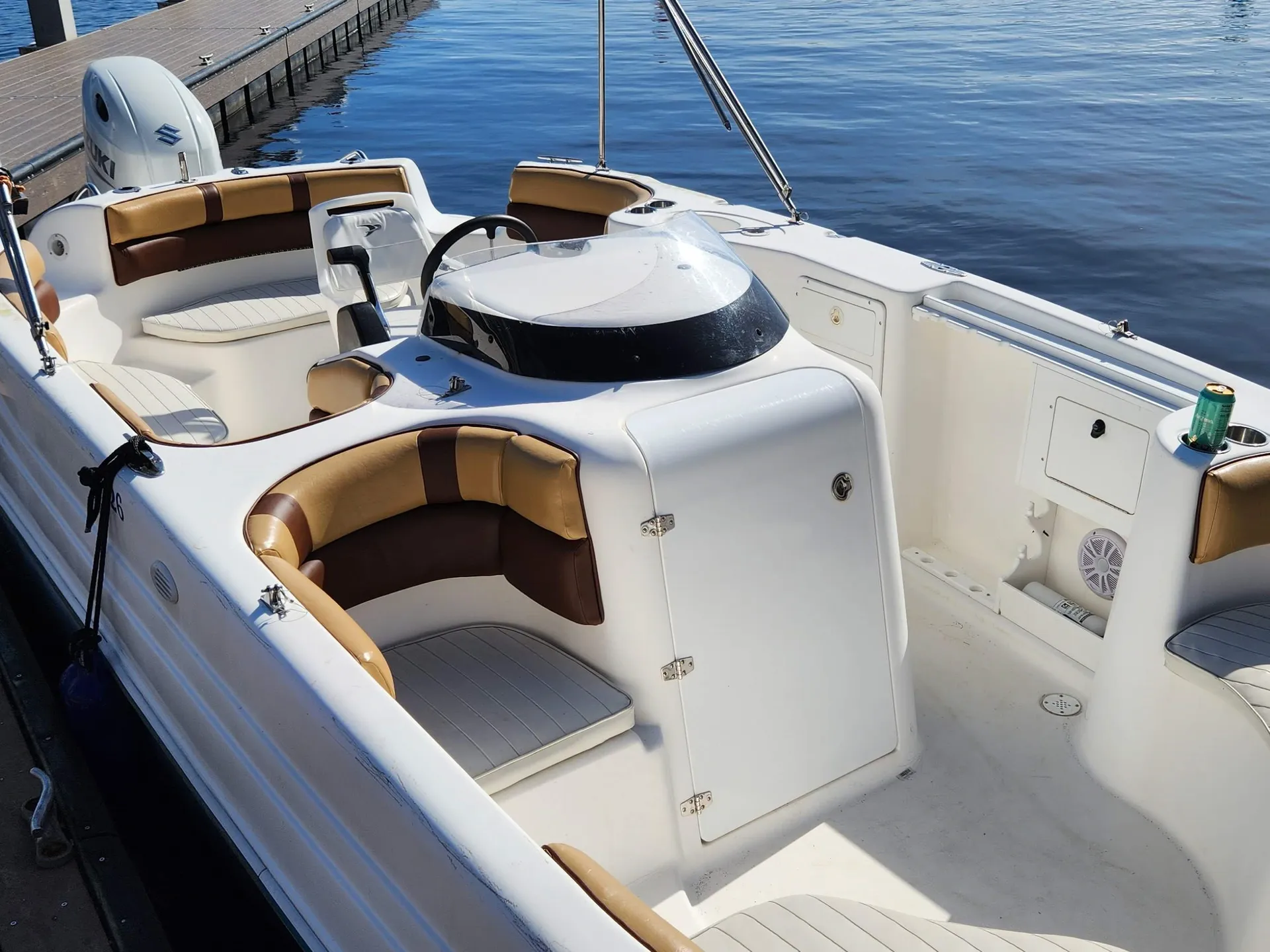 22ft Cobia, Great family/fishing/tubing boat 10ppl Capacity