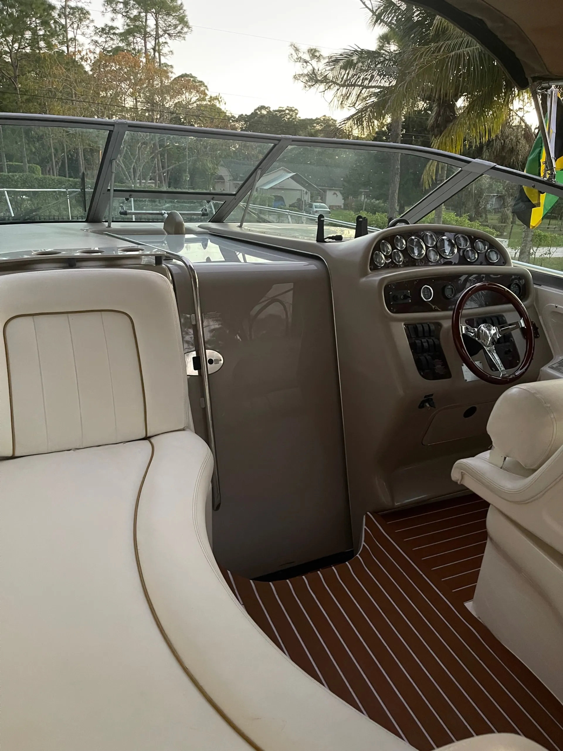 SEA RAY BOATS SDX 290 in Wellington, FL — photo 8