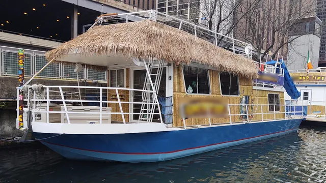 Rent a commercial in Chicago, IL near me