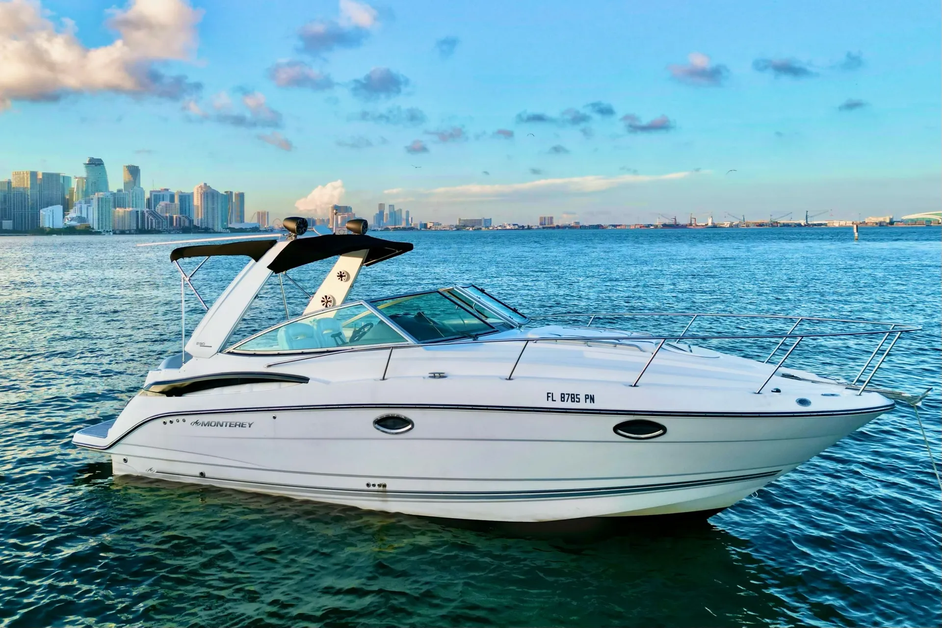 Monterey Boats 290 CR in Miami, FL — photo 2