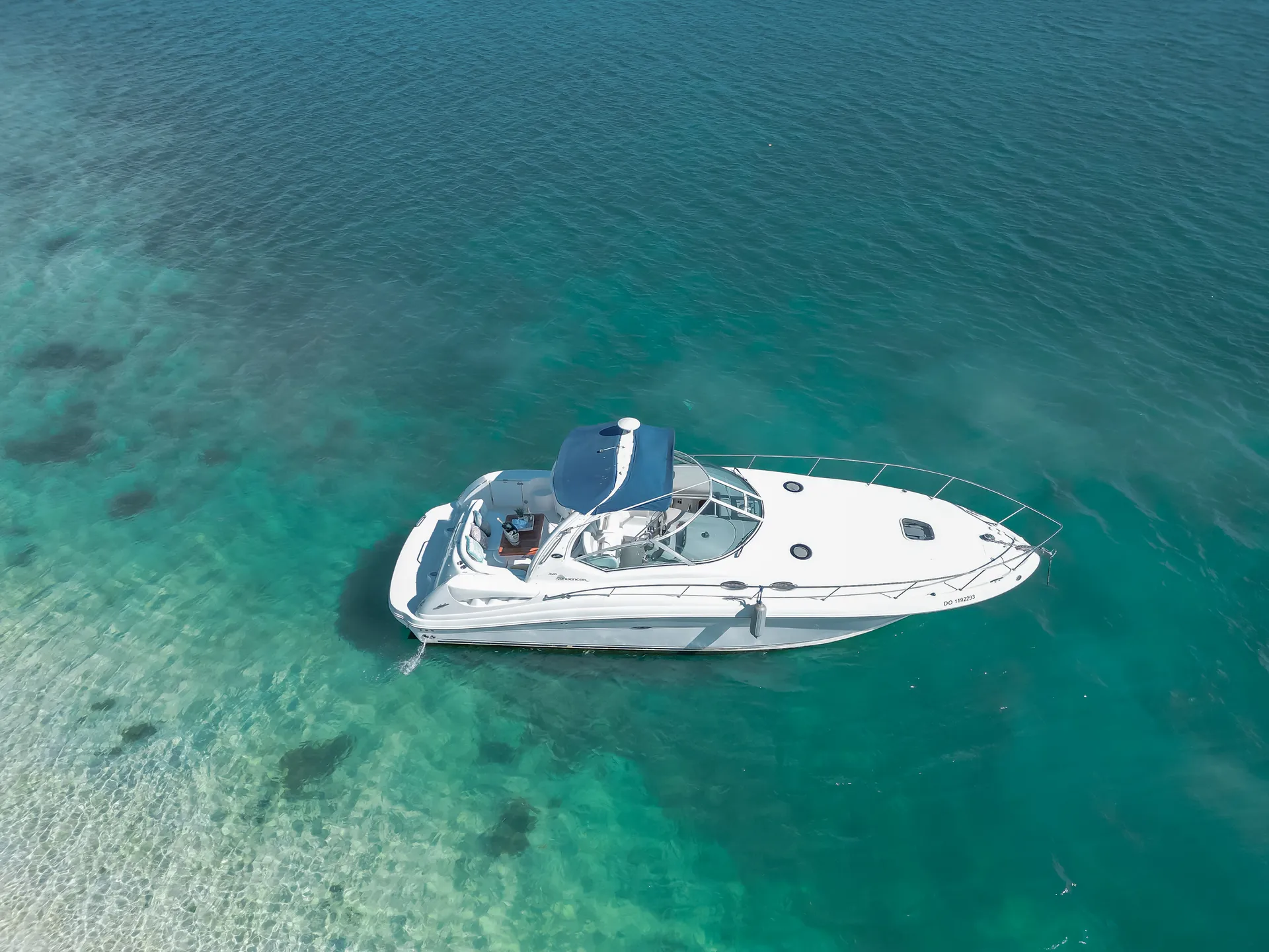 Sea Ray Boats 38 Sundancer in Miami, FL — photo 5