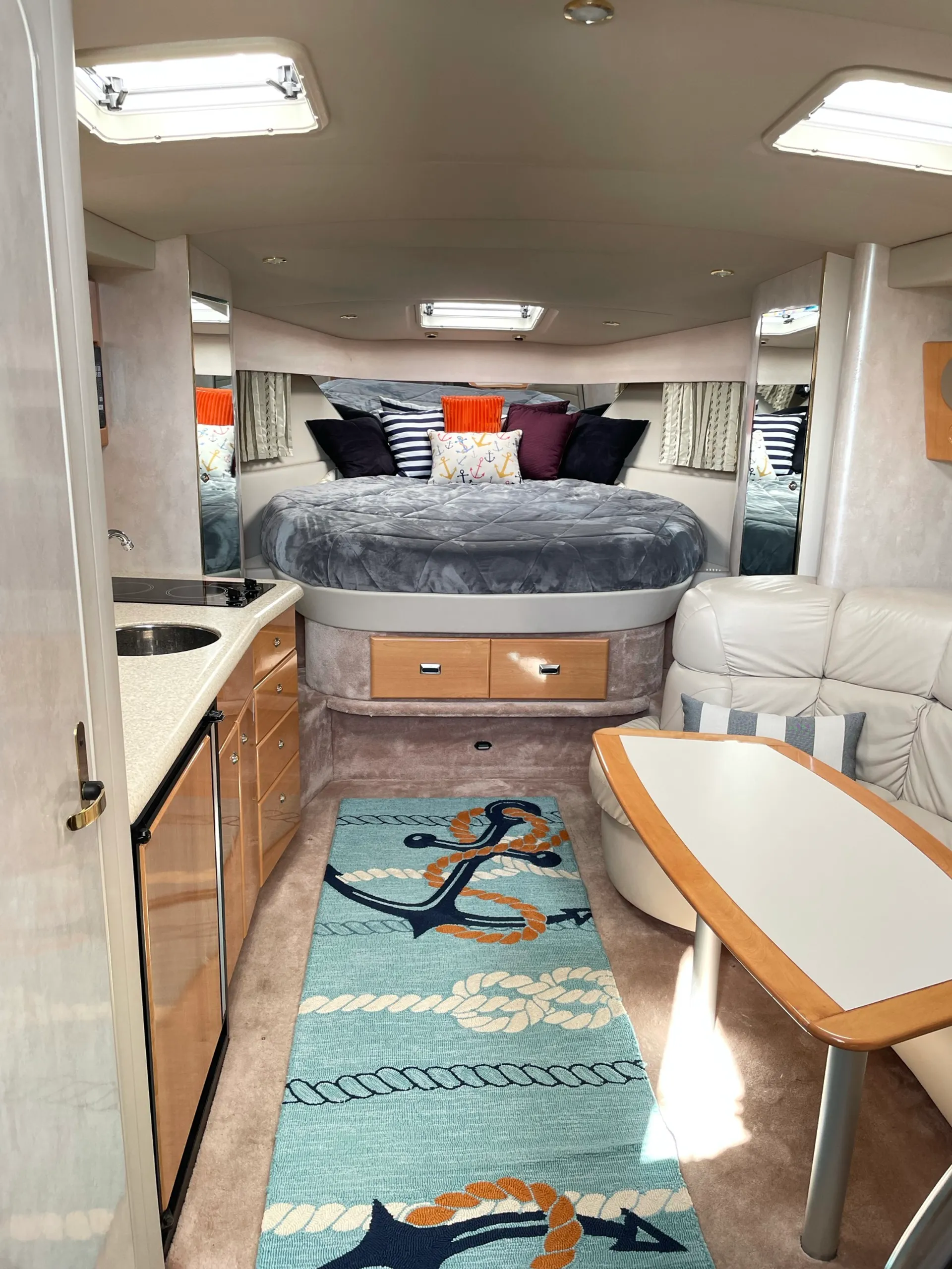 Formula by Thunderbird 37 Performance Cruiser in Edgewater, MD — photo 4