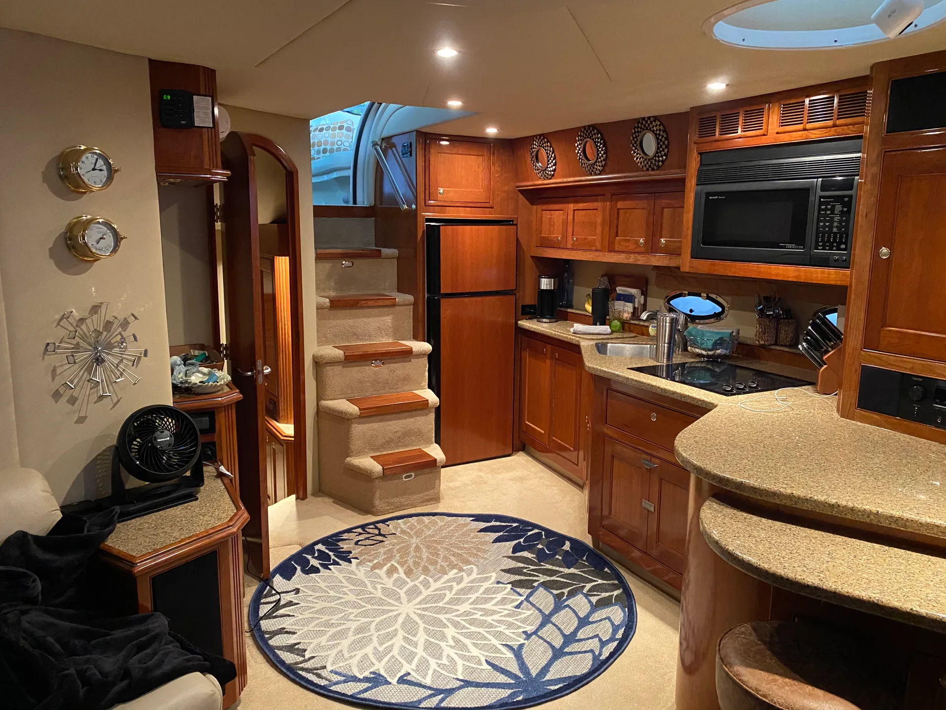 Cruisers Yachts 540 Express V-Drive in Knoxville, TN — photo 10
