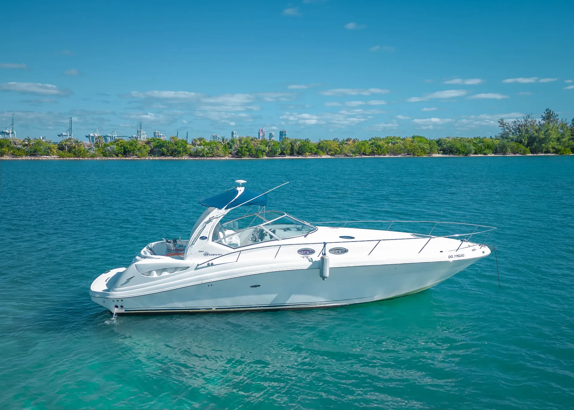 Sea Ray Boats 38 Sundancer in Miami, FL — photo 2