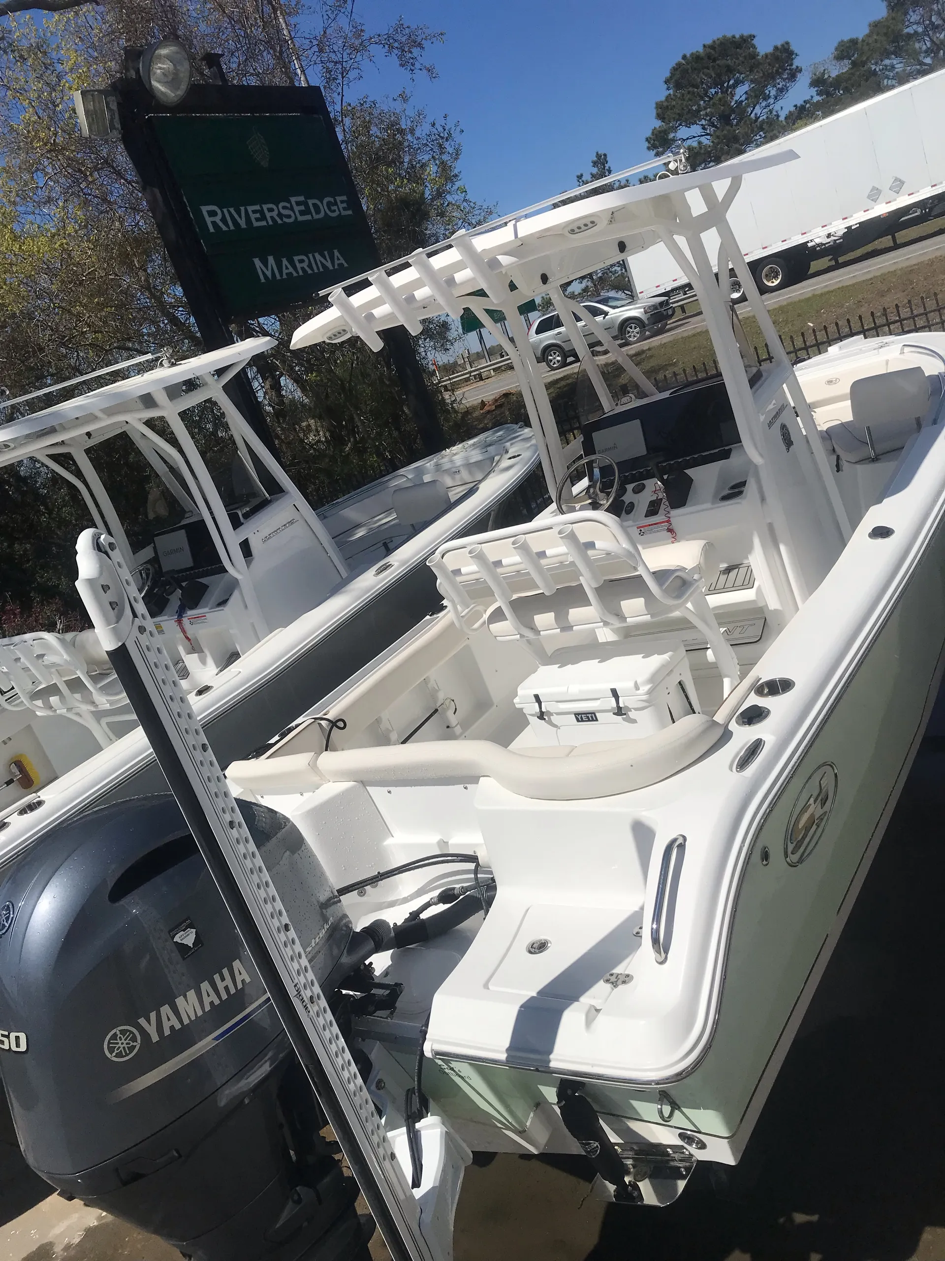 Super Clean/Like New 2021 21ft  Sea Hunt -219 Ultra