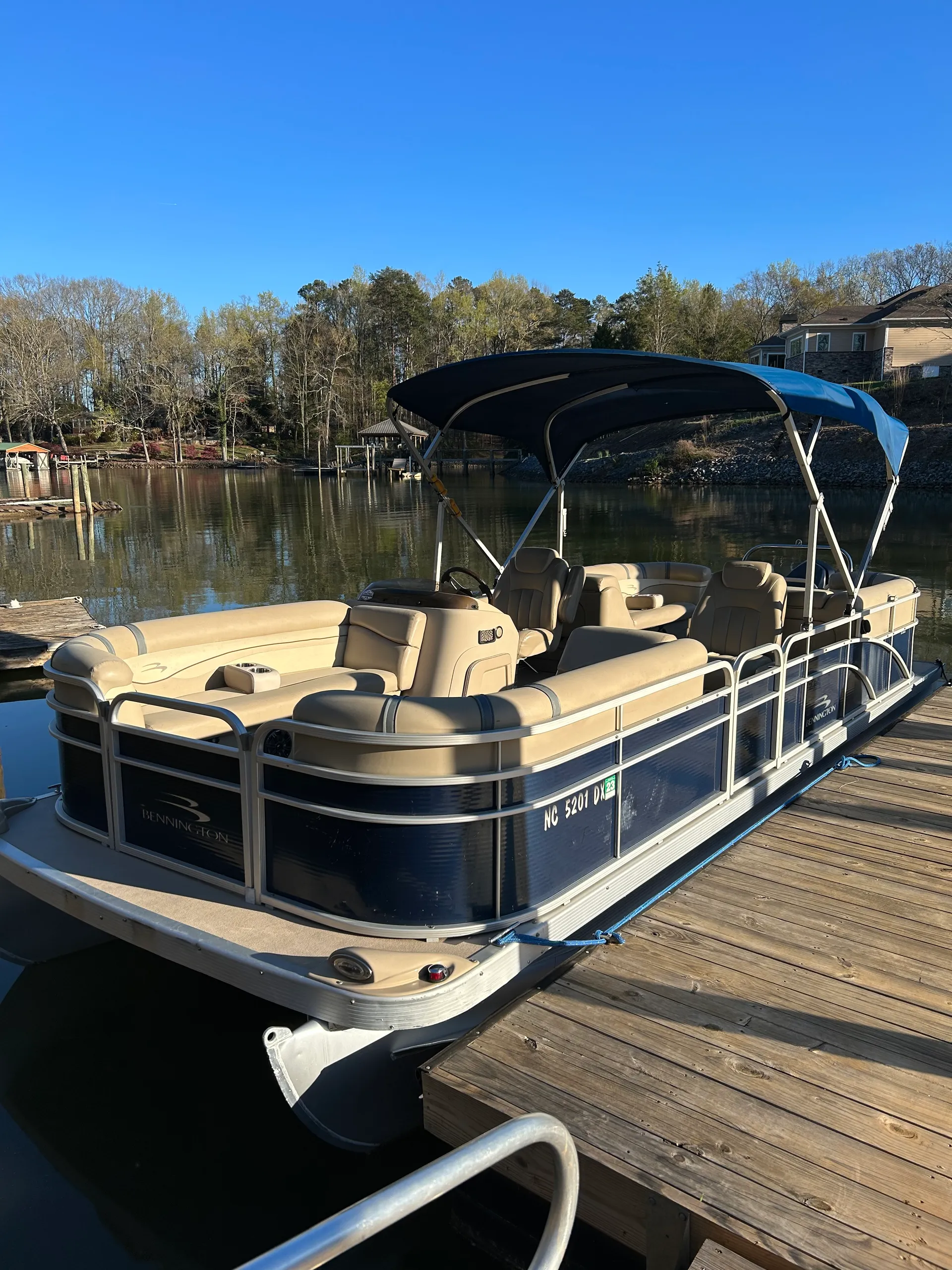 Bennington Marine 2250GSR in Lake Wylie, SC