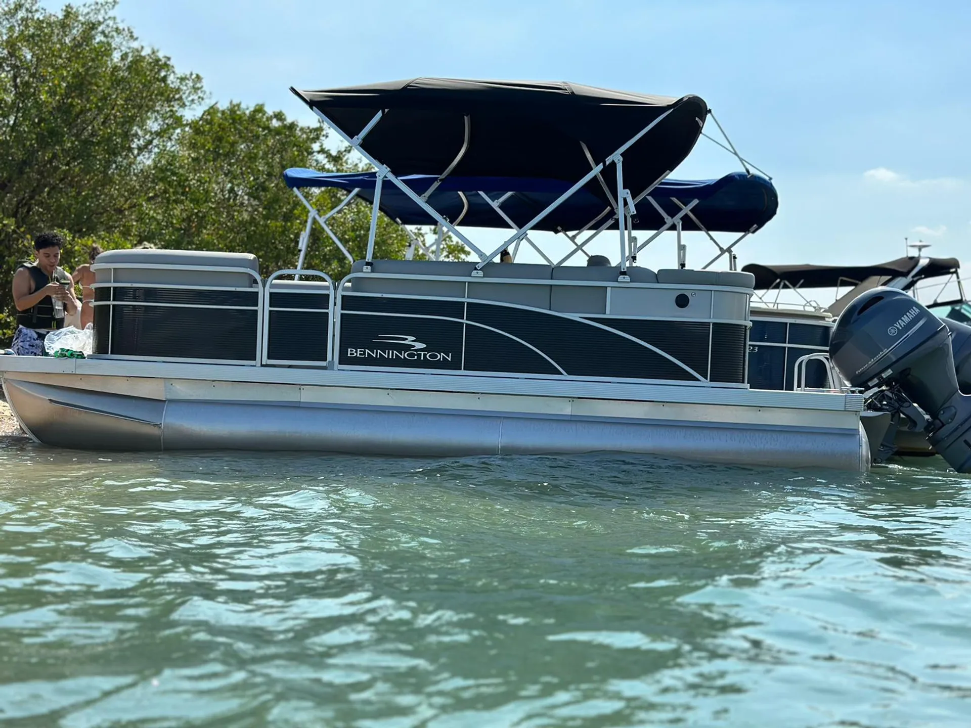 BENNINGTON MARINE 20 SL in Hallandale Beach, FL — photo 4
