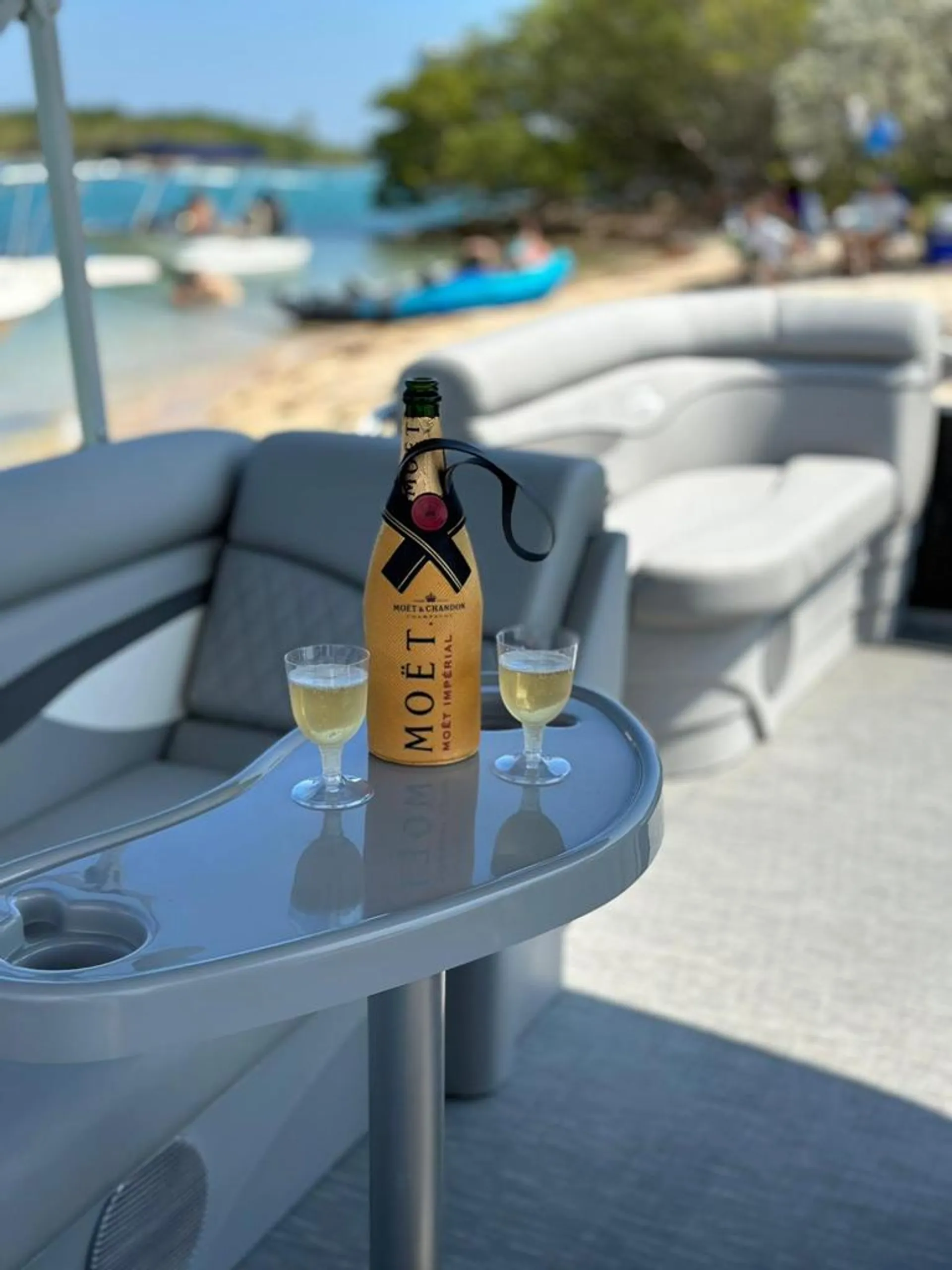 BENNINGTON MARINE 20 SL in Hallandale Beach, FL — photo 7