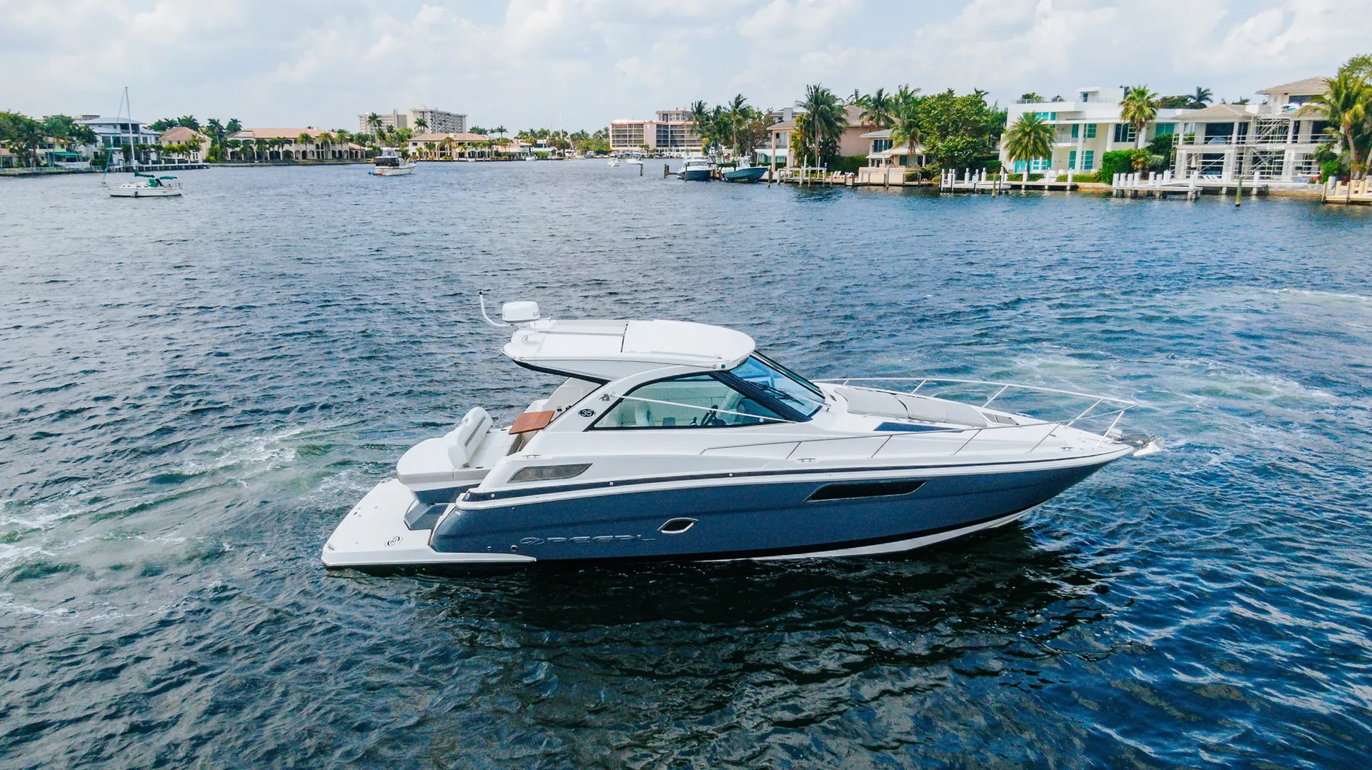 REGAL BOATS 35 SPORT COUPE W/JOYSTICK in Pompano Beach, FL — photo 5