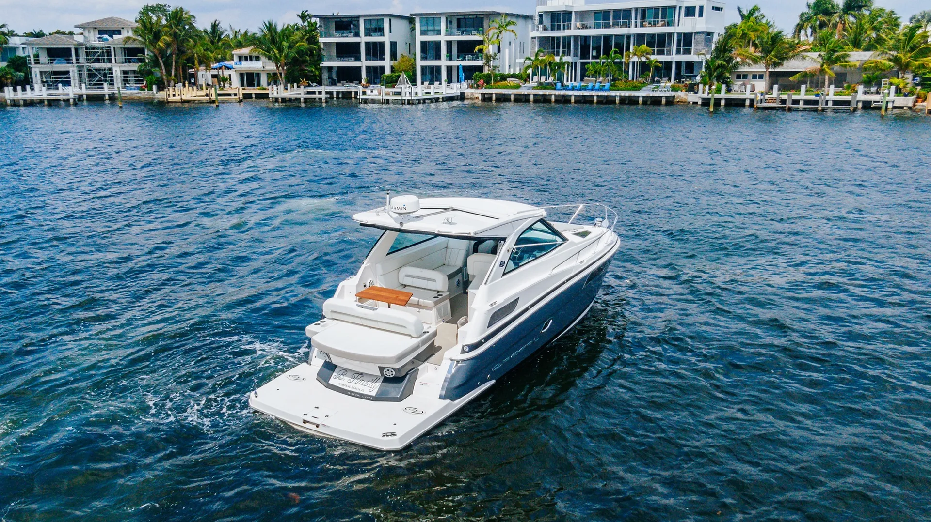 REGAL BOATS 35 SPORT COUPE W/JOYSTICK in Pompano Beach, FL — photo 4