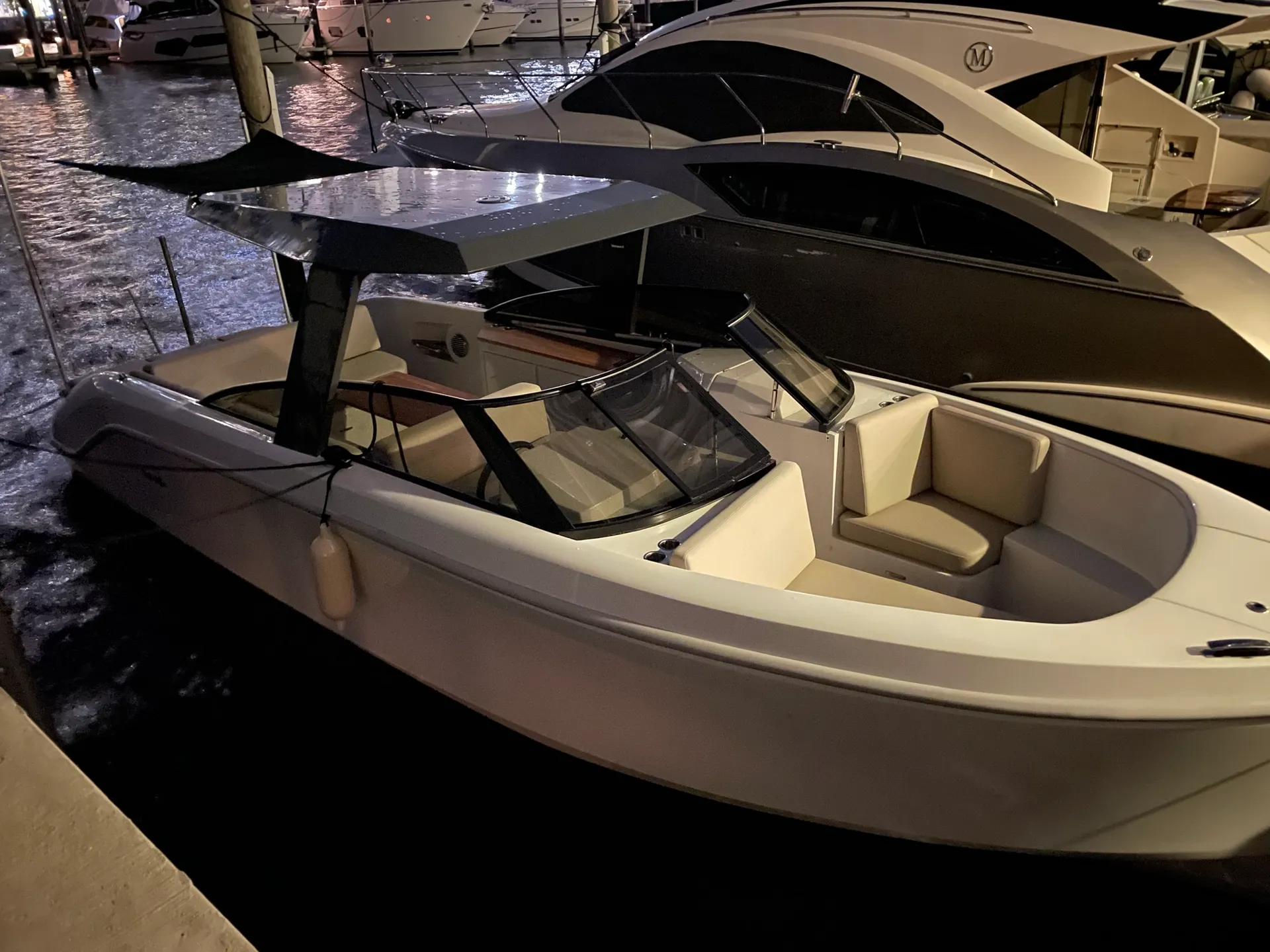 SEA RAY BOATS SDX 270 in North Miami Beach, FL — photo 2