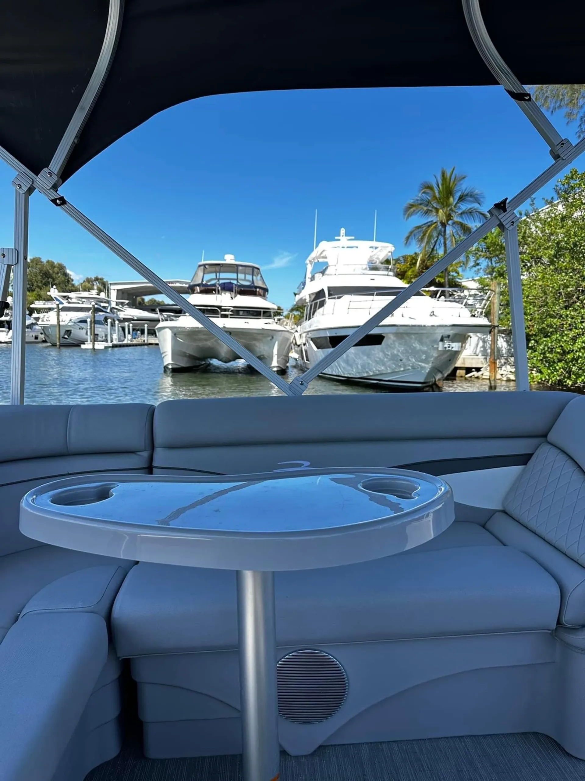BENNINGTON MARINE 20 SL in Hallandale Beach, FL — photo 3