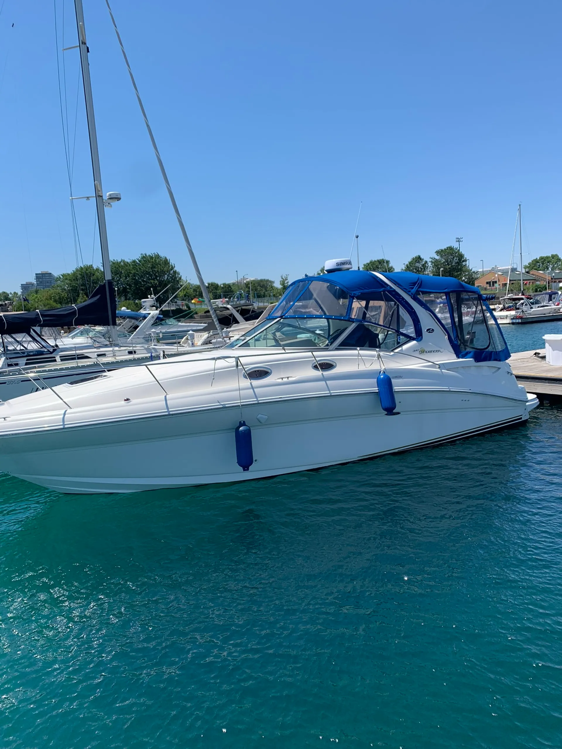 Sea Ray Boats 320 Sundancer in Chicago, IL — photo 7