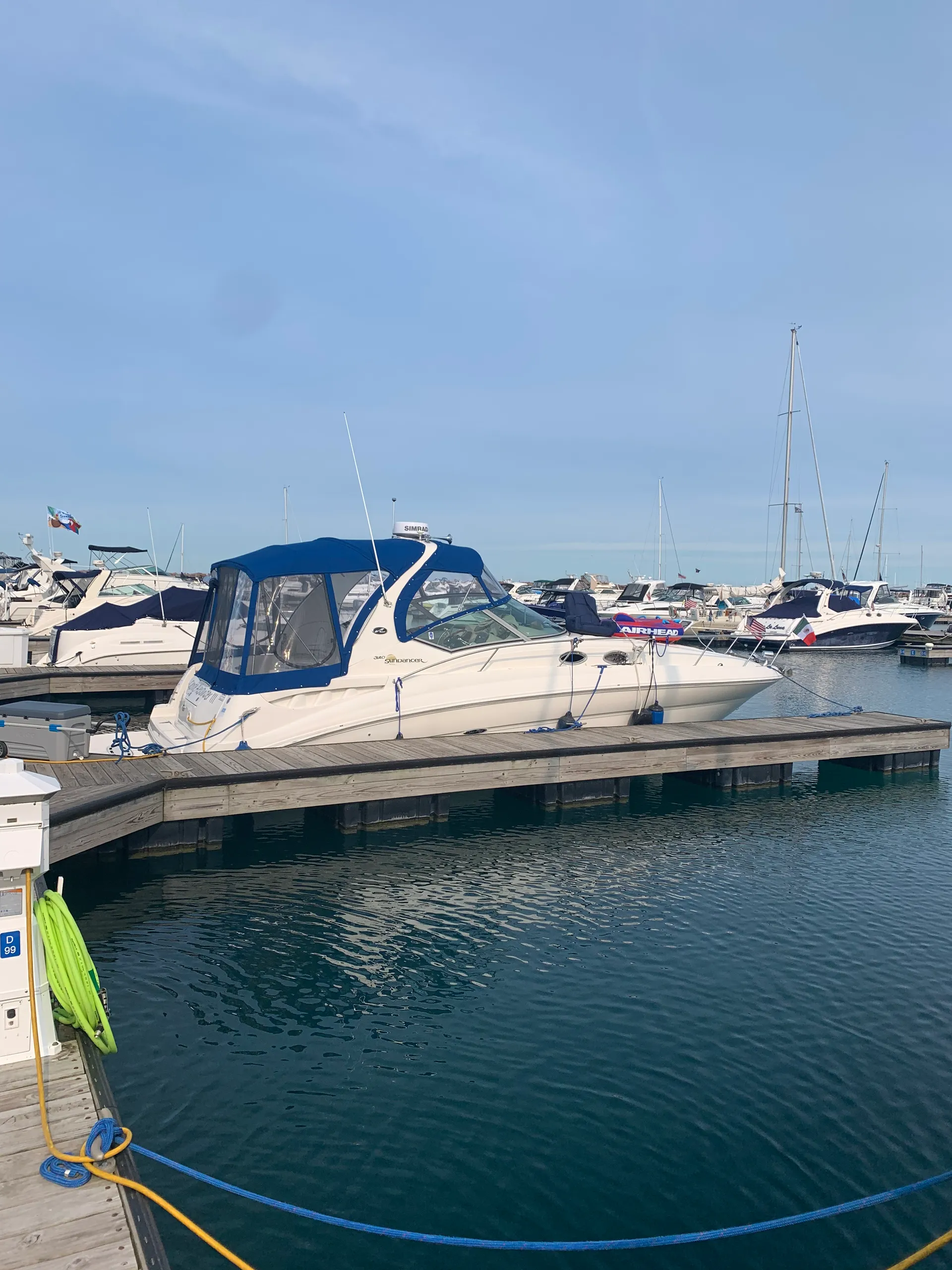 Sea Ray Boats 320 Sundancer in Chicago, IL — photo 9