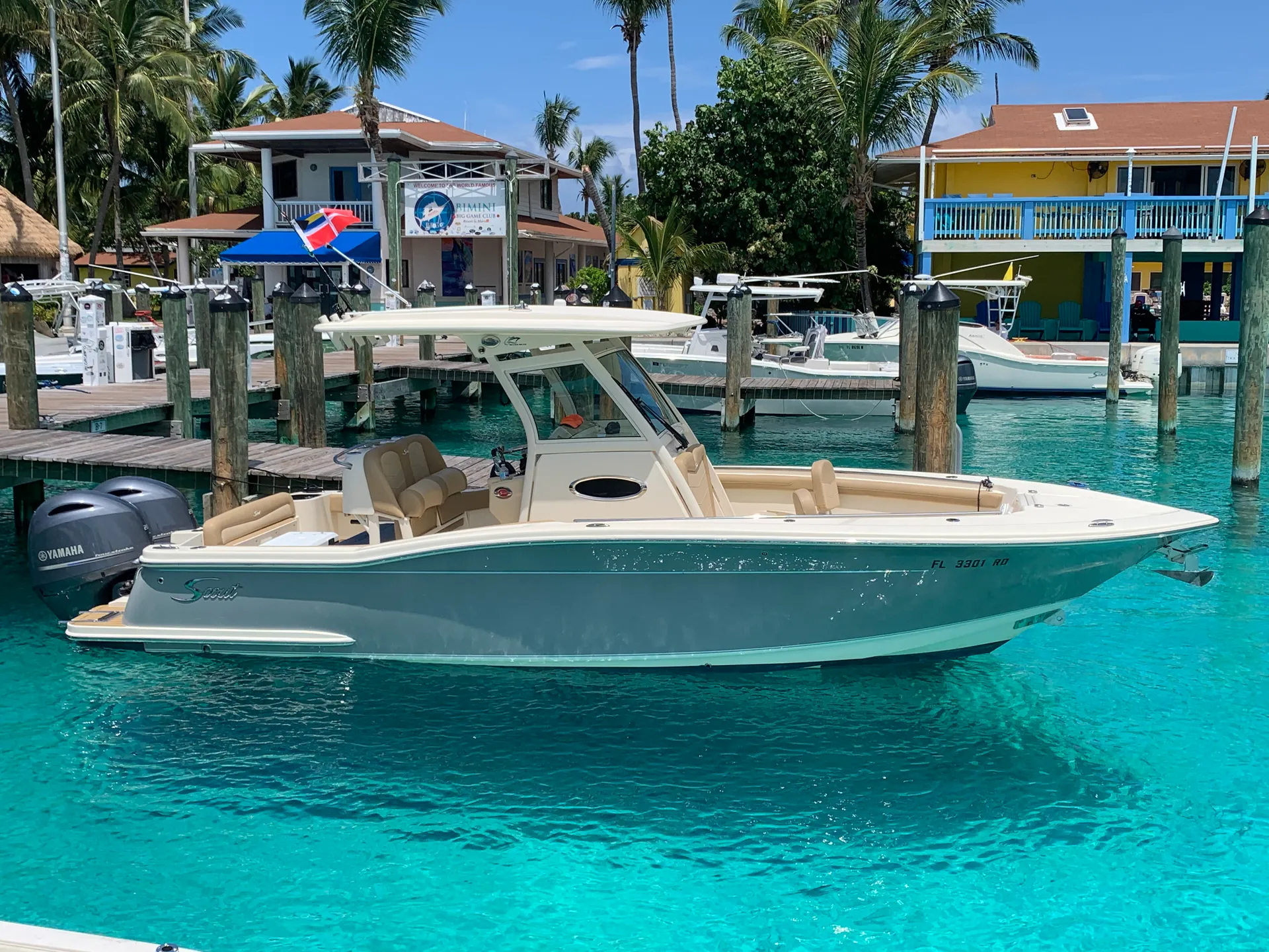 Scout Boats 255 LXF in Key Biscayne, FL — photo 2