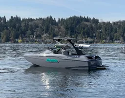 Best wave on the lake!! Join Susan on her M220! Let’s surf!!  boat photo