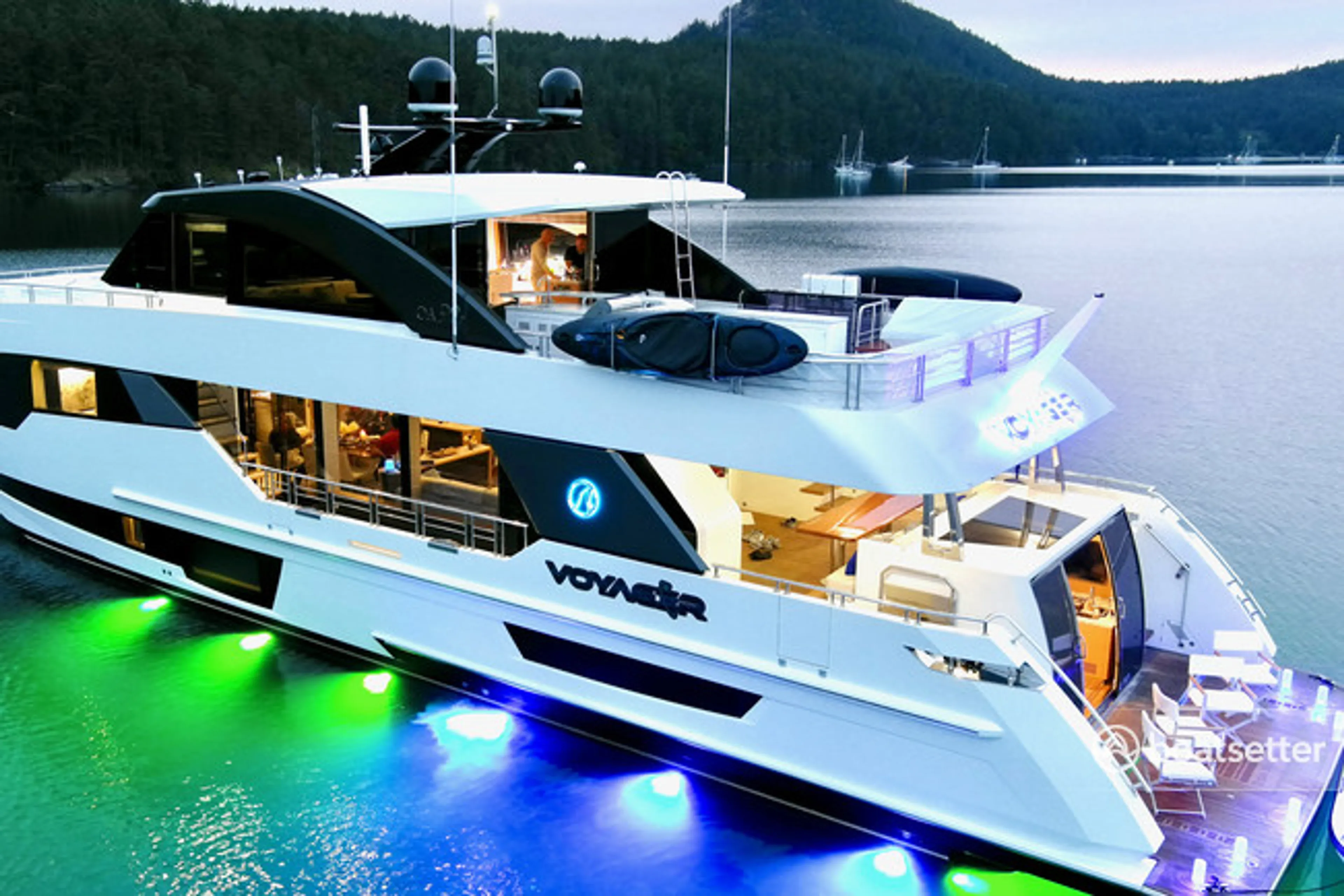 Rent a Ocean Alexander 90r in Seattle, WA on Boatsetter