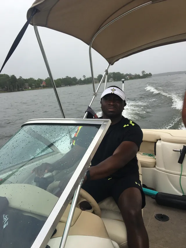 Rent a Sea Ray Boats bow rider in Prosperity, SC near me
