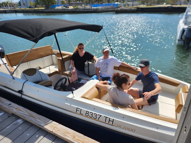Rent a BAYLINER deck boat in Sarasota, FL near me