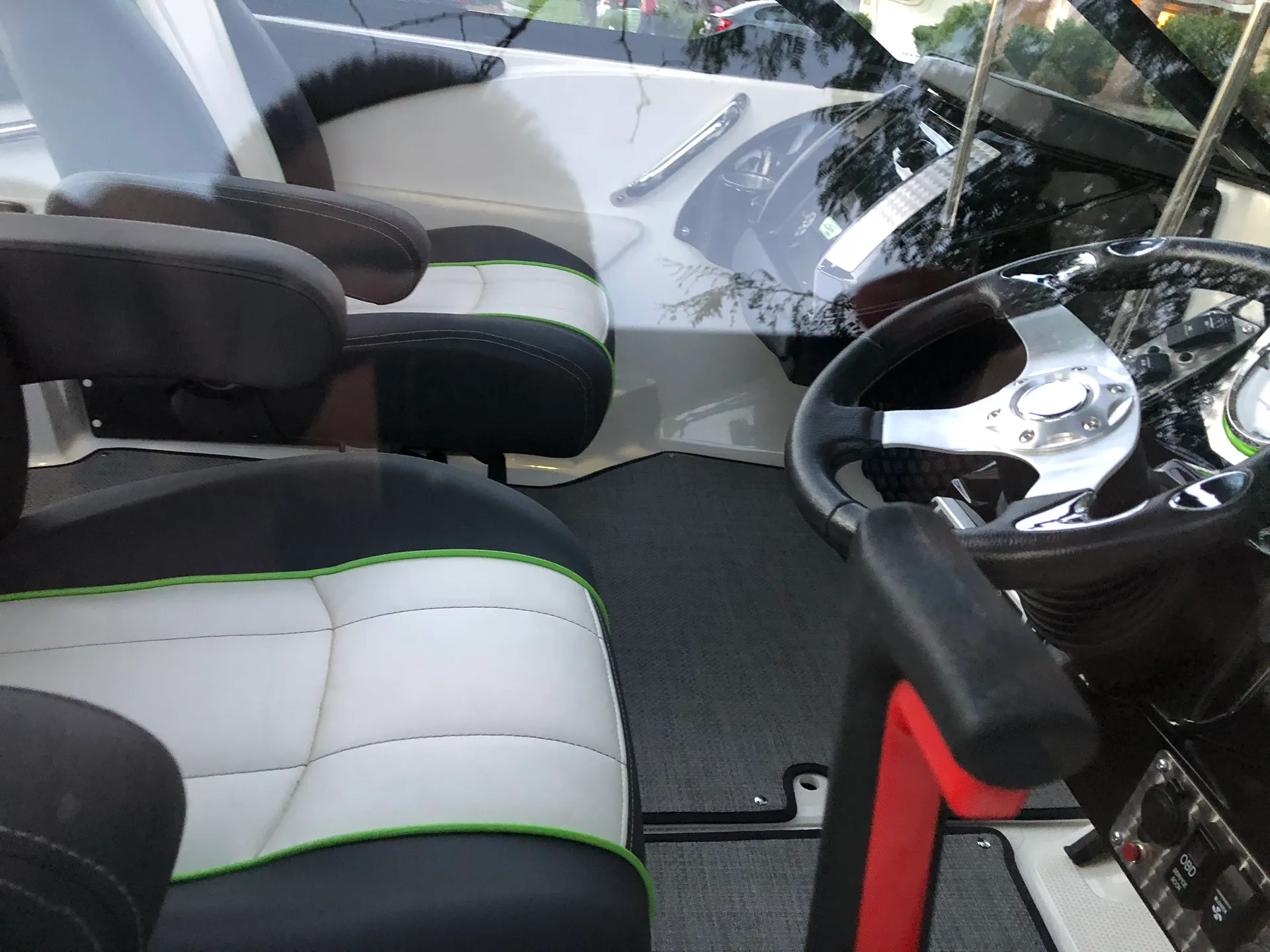 Larson Boats LSR 2000  in Roseville, CA — photo 5