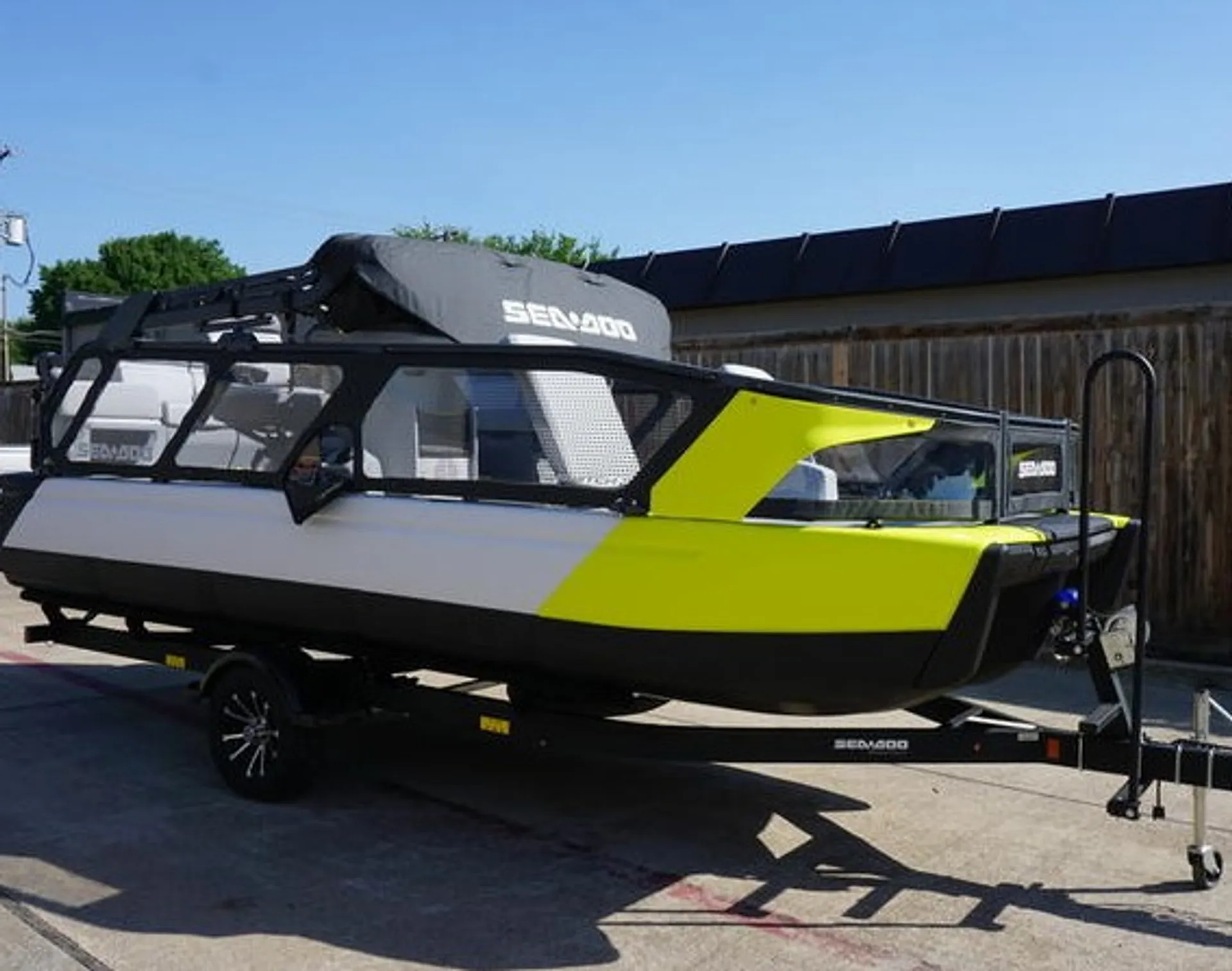 Jet powered 230hp Tritoon for your tube towing and fishing desires