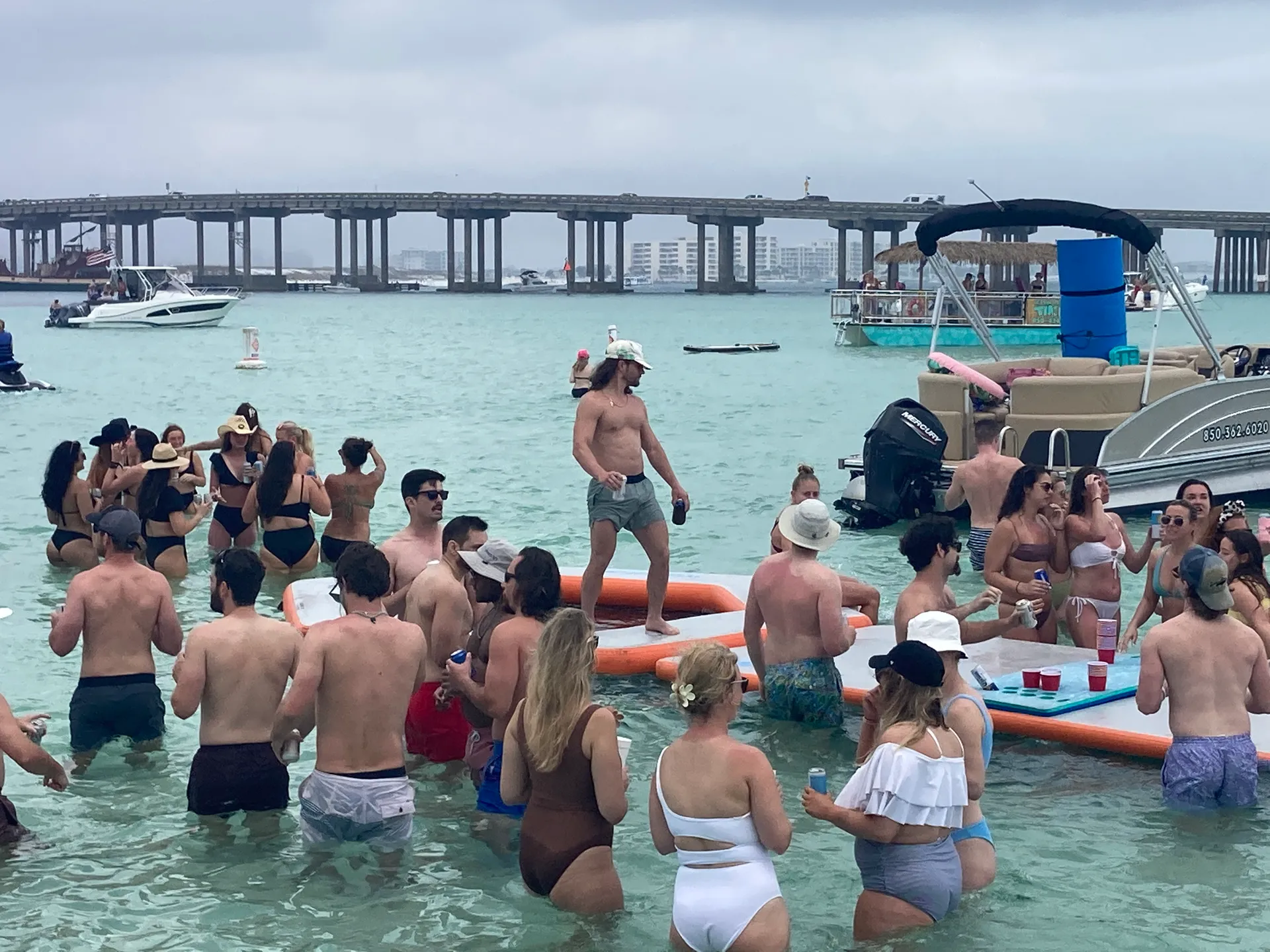 Tiki Themed Hula-Mama 30 ft pontoon 2slides 150 HP Fuel Included 