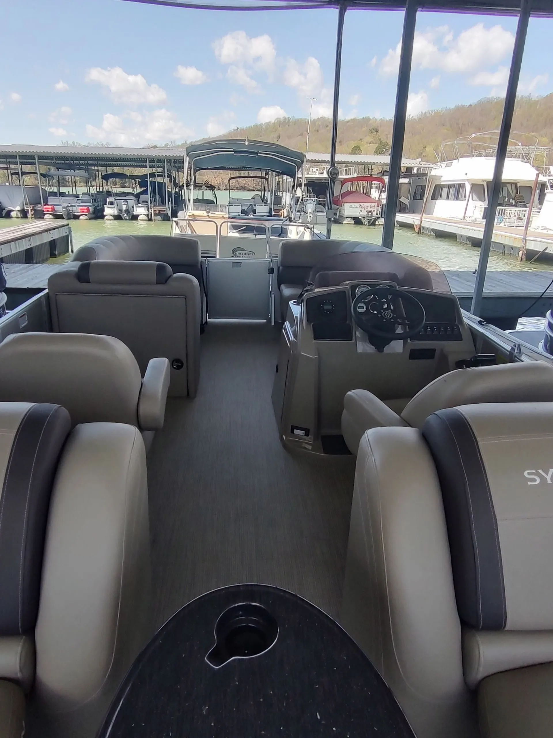 Pontoon Boat Rental on Melton Hill Lake in East Tennessee