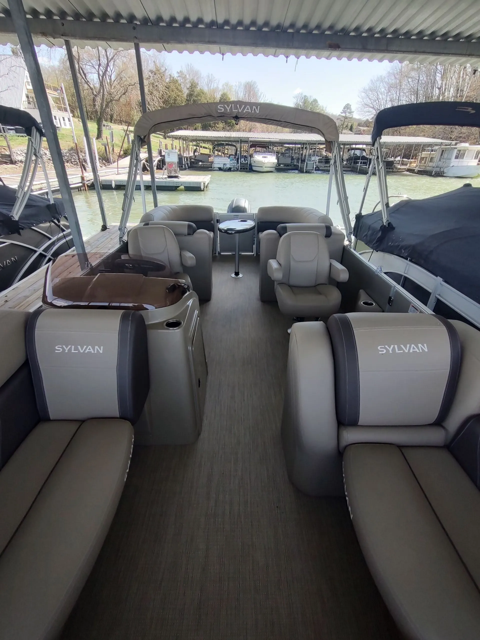 Pontoon Boat Rental on Melton Hill Lake in East Tennessee