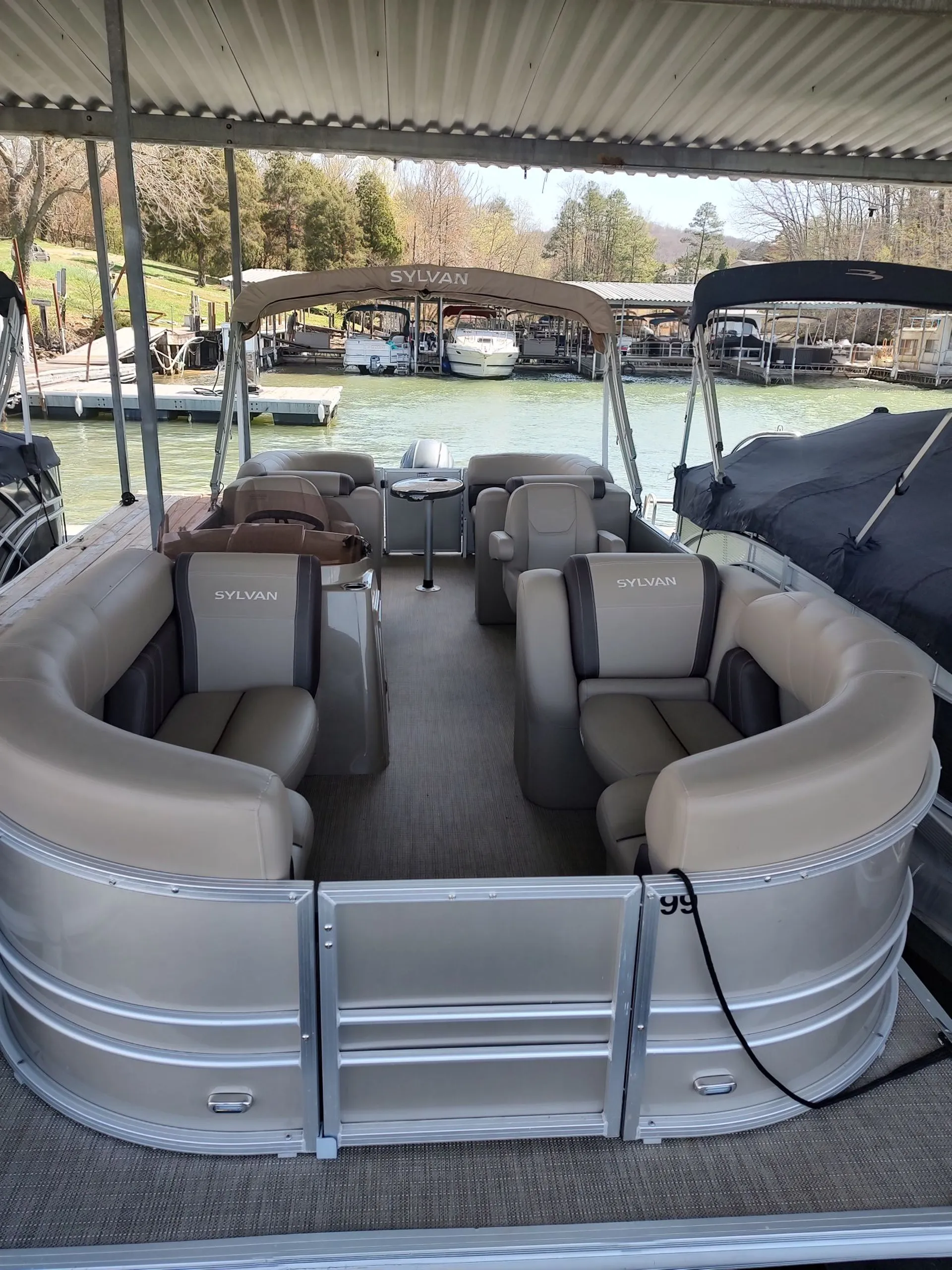Pontoon Boat Rental on Melton Hill Lake in East Tennessee