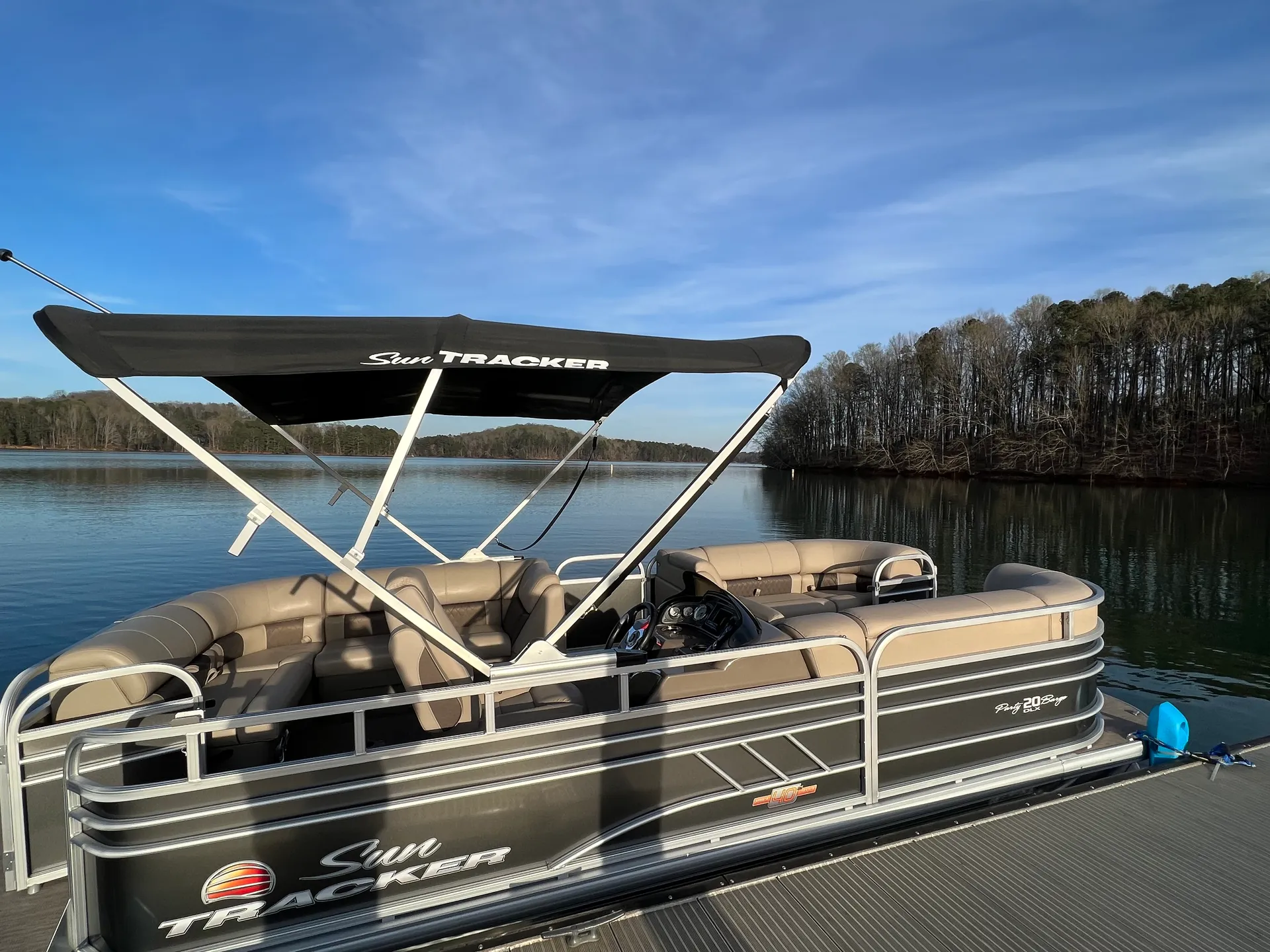 2023 Suntracker 20’ Party Barge Pontoon, dogs allowed!