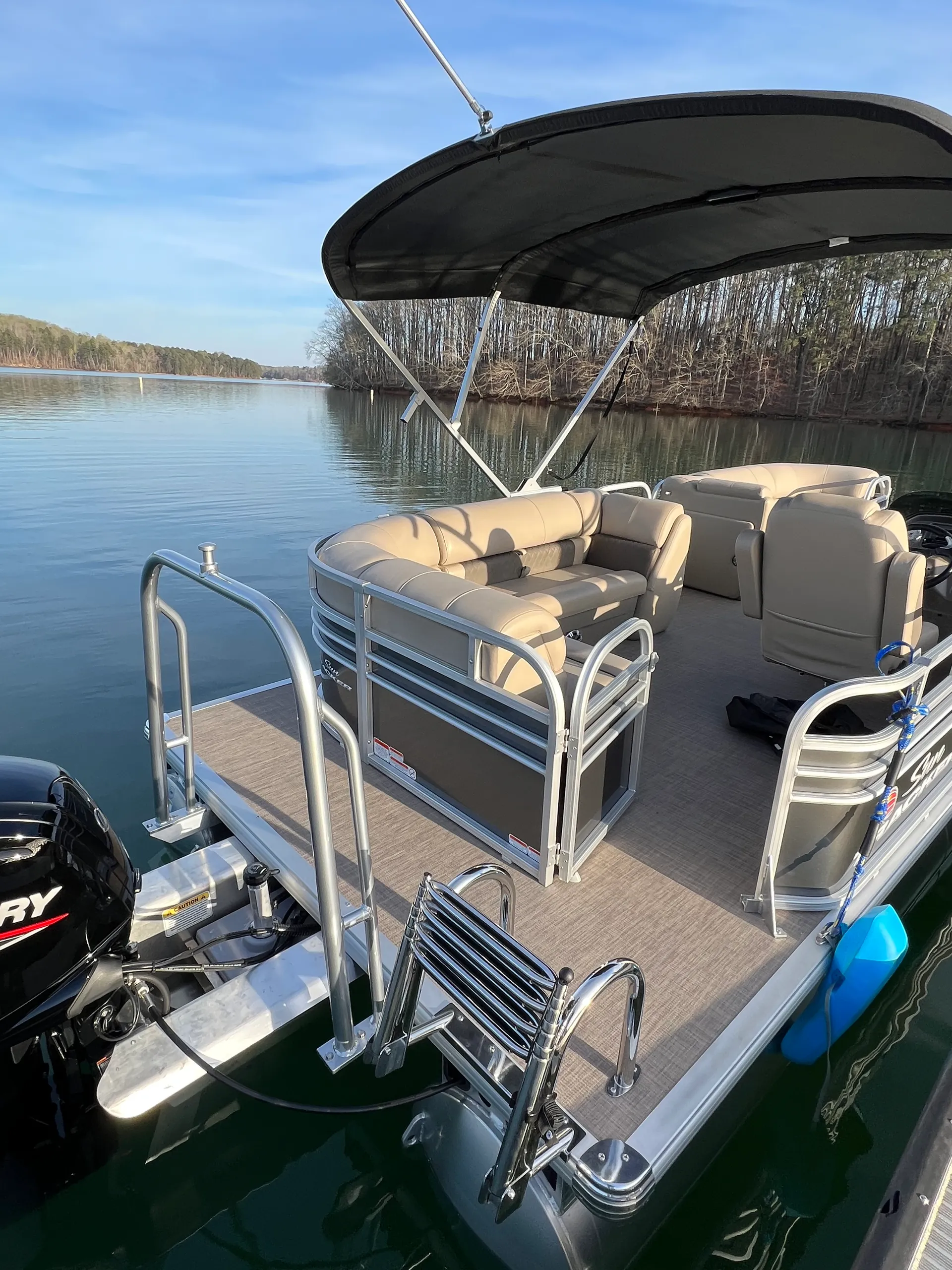 2023 Suntracker 20’ Party Barge Pontoon, dogs allowed!