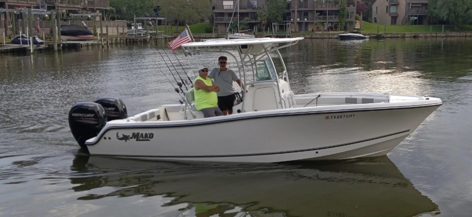 Escape on our 23.5’ Captained Comfortable Center Console 