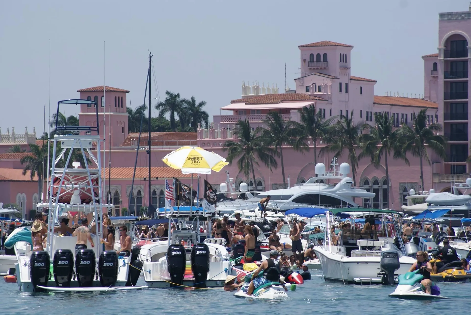 Boston Whaler 320 Outrage W/2-225HP in Deerfield Beach, FL — photo 4