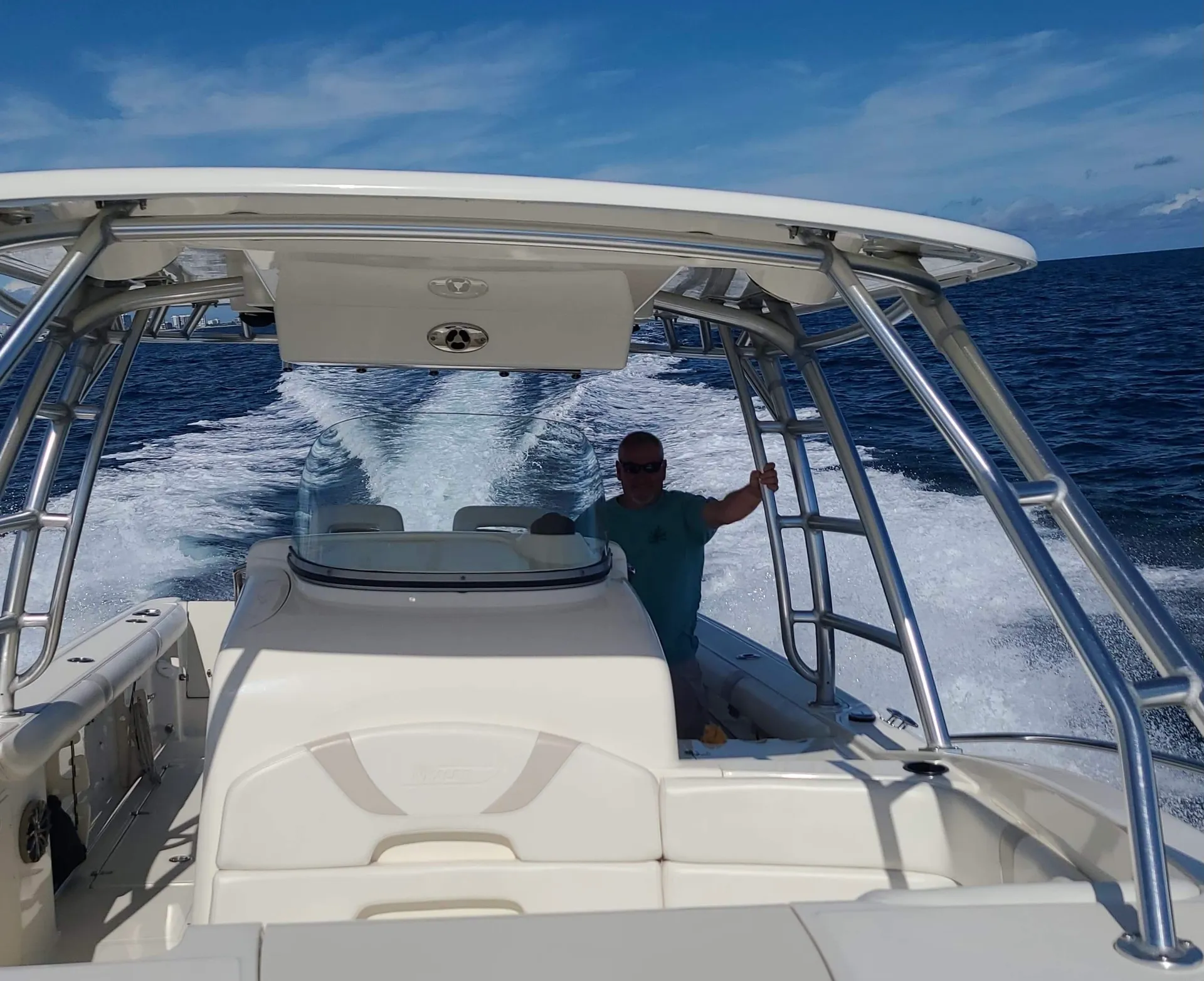 Boston Whaler 320 Outrage W/2-225HP in Deerfield Beach, FL — photo 6