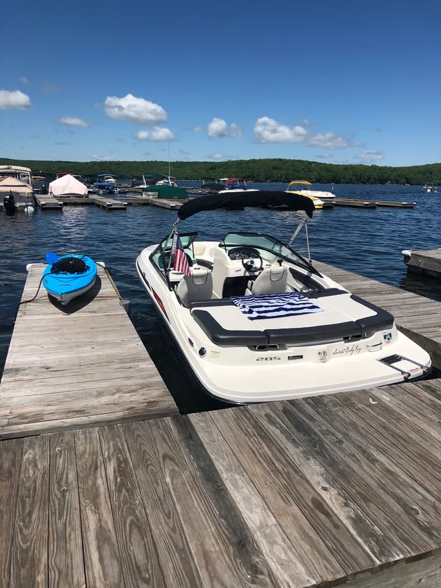 Rent a Sea Ray Boats bow rider in Greentown, PA near me