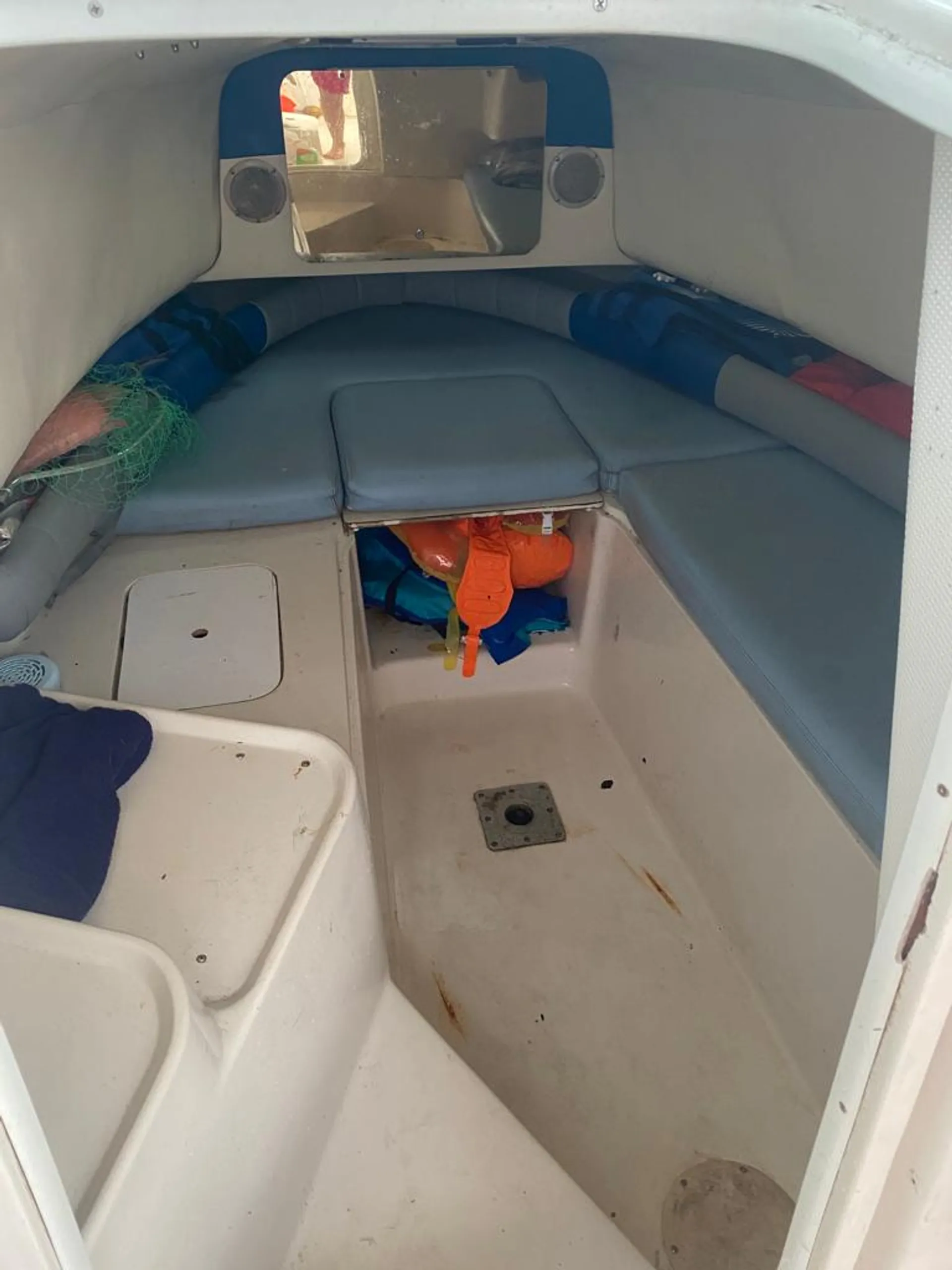 Pro-Line Boats 241 Walkaround in Biscayne Park, FL — photo 9