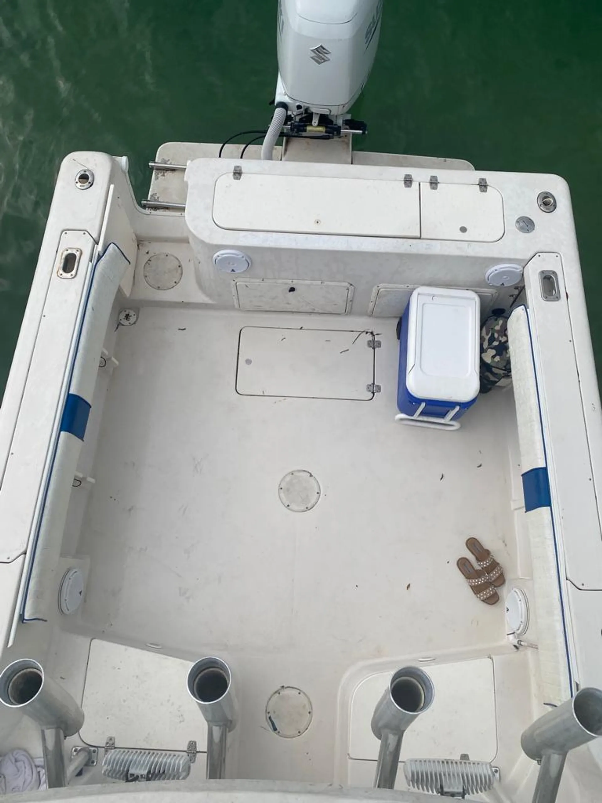 Pro-Line Boats 241 Walkaround in Biscayne Park, FL — photo 8