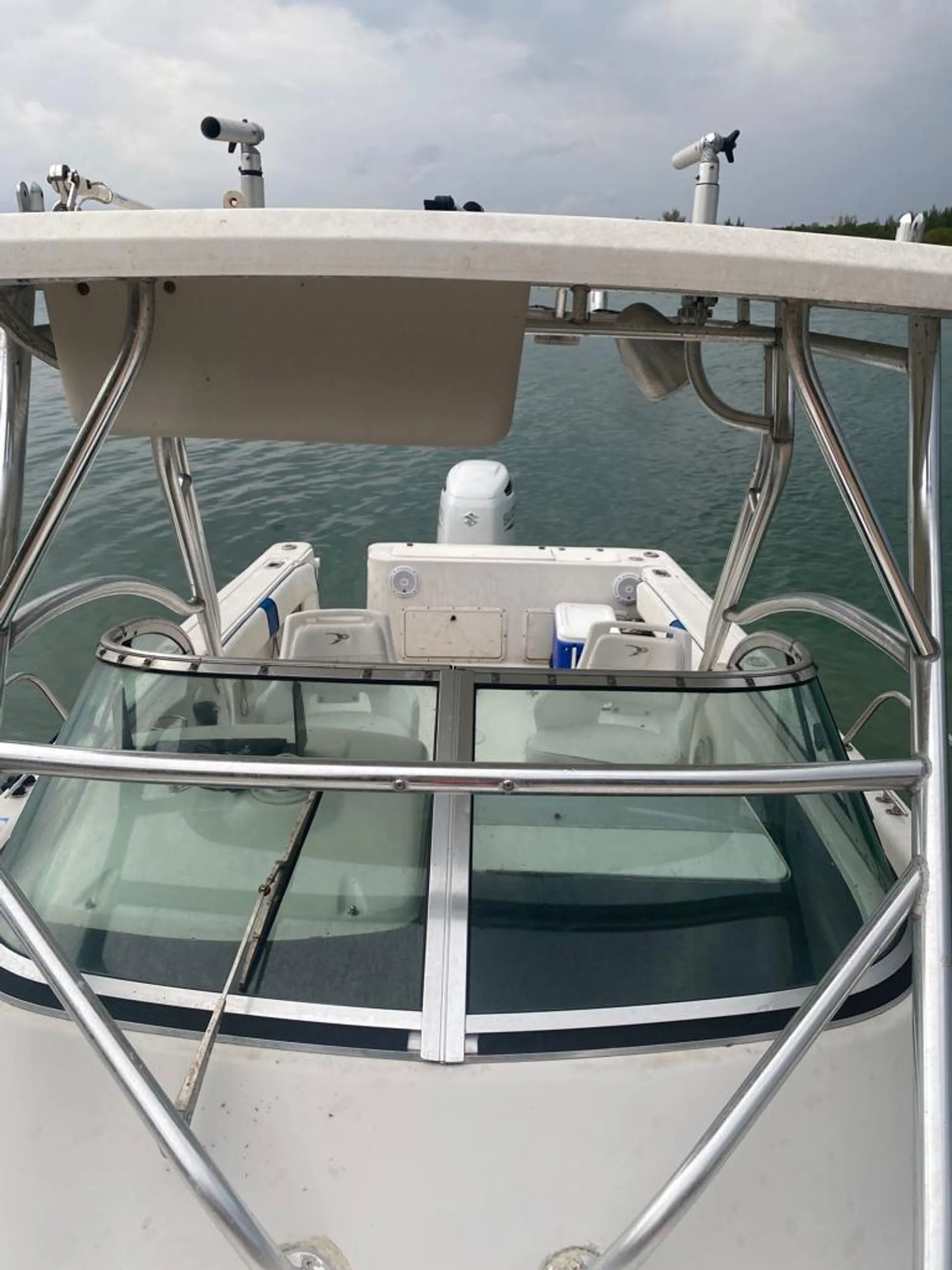 Pro-Line Boats 241 Walkaround in Biscayne Park, FL — photo 7