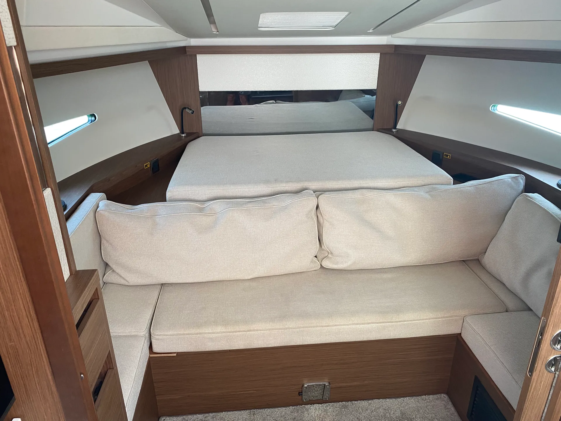 JEANNEAU LEADER 33 in Miami Beach, FL — photo 10