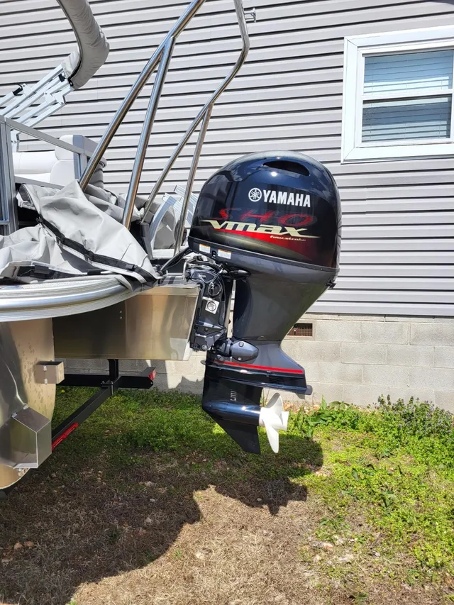 Rent a Suncatcher / G3 Boats pontoon in Bentonville, AR near me