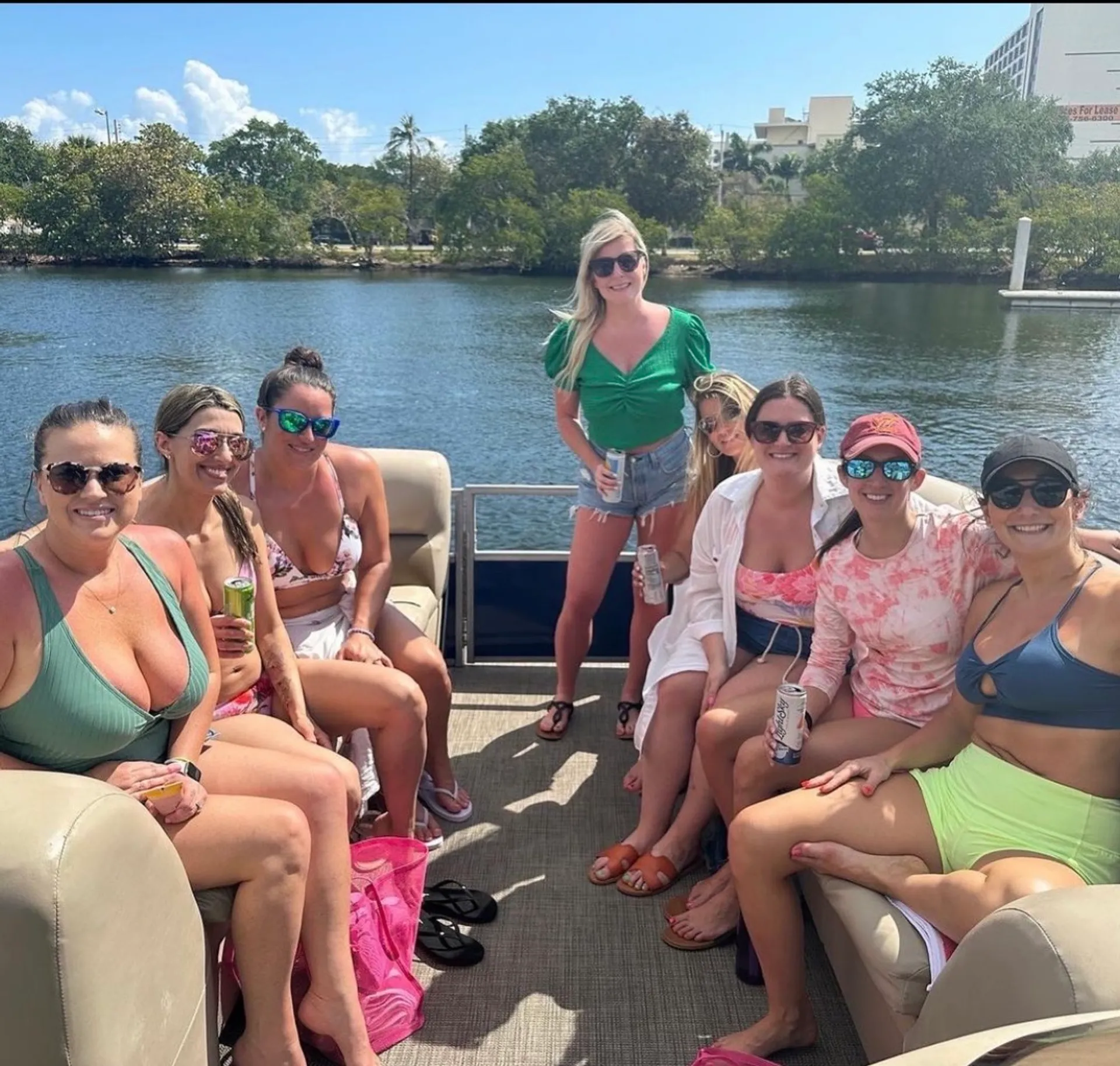 ENCORE BENTLEY BENTLEY ENCORE 240 CRUISE in Fort Lauderdale, FL — photo 3