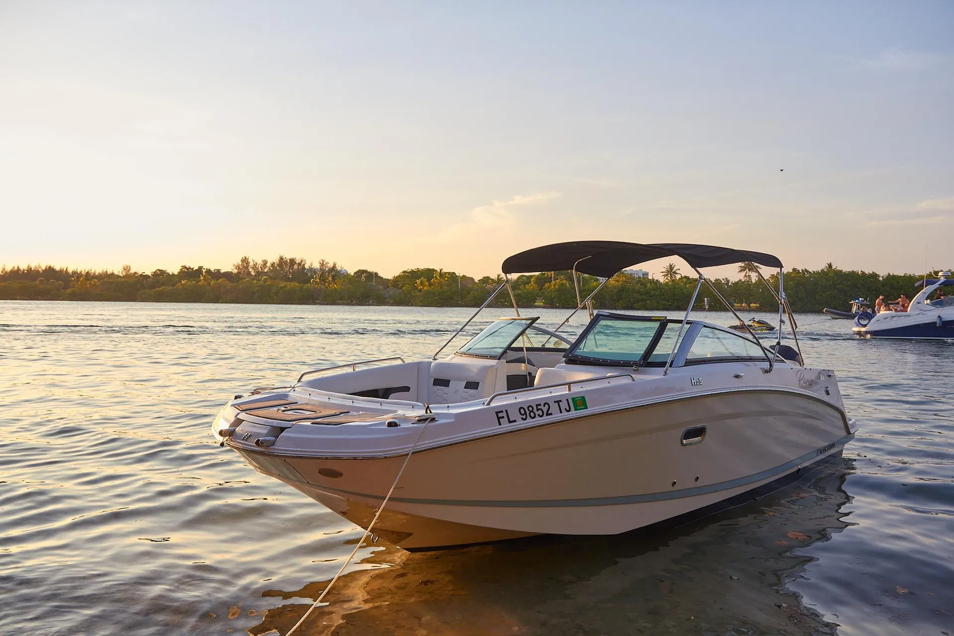 2022 Power boat with restroom. 