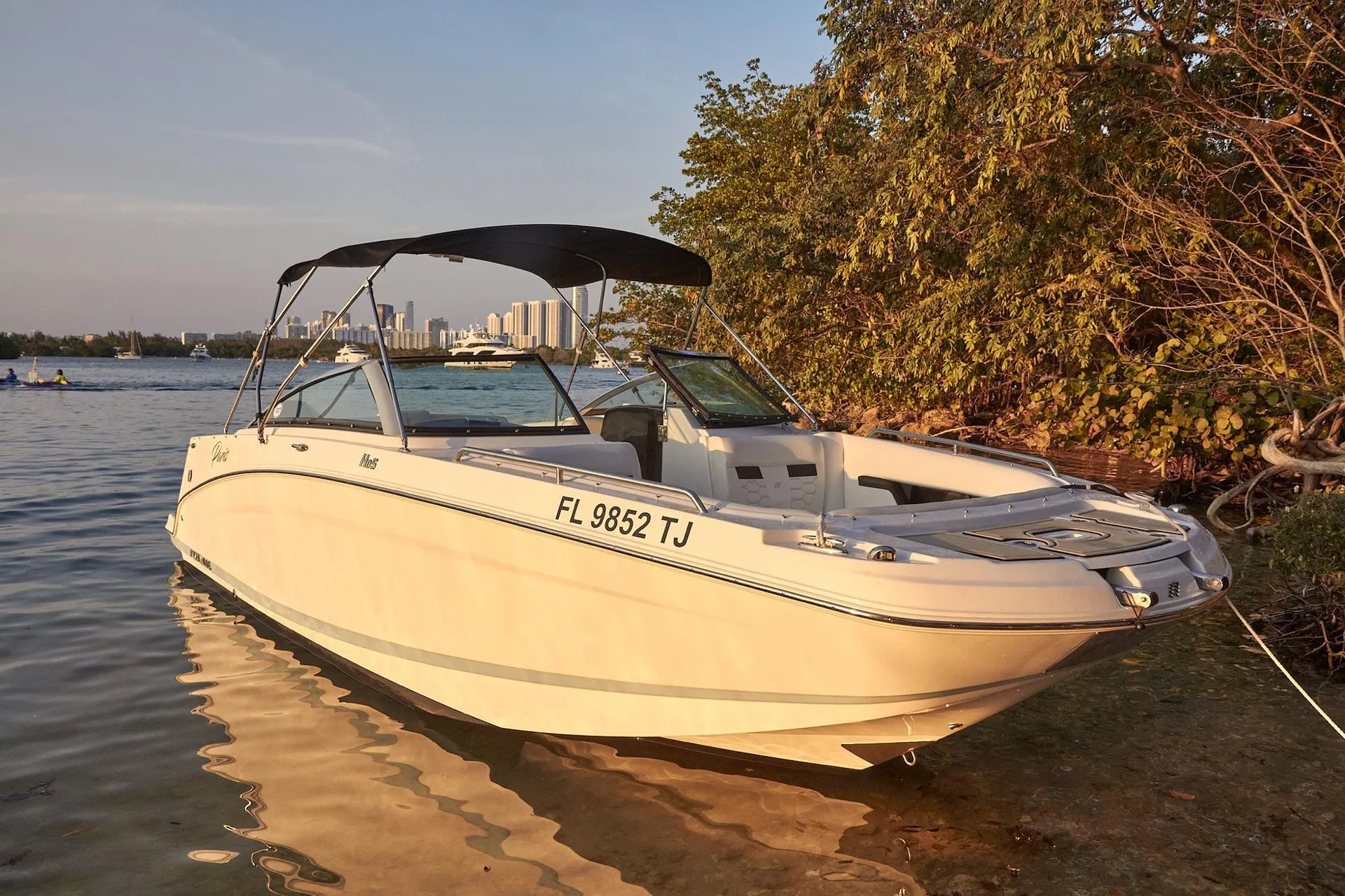 2022 Power boat with restroom. 