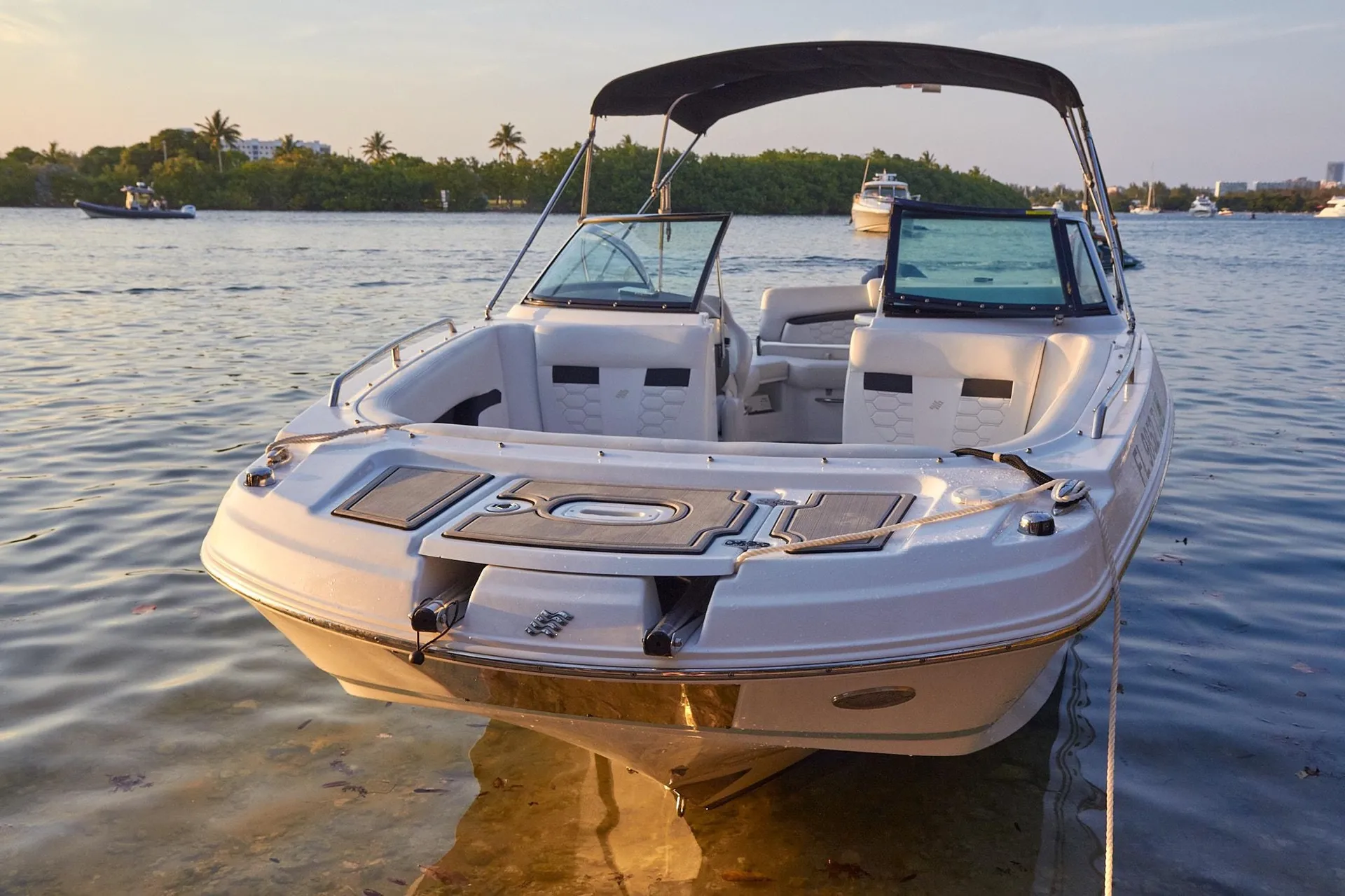 2022 Power boat with restroom. 