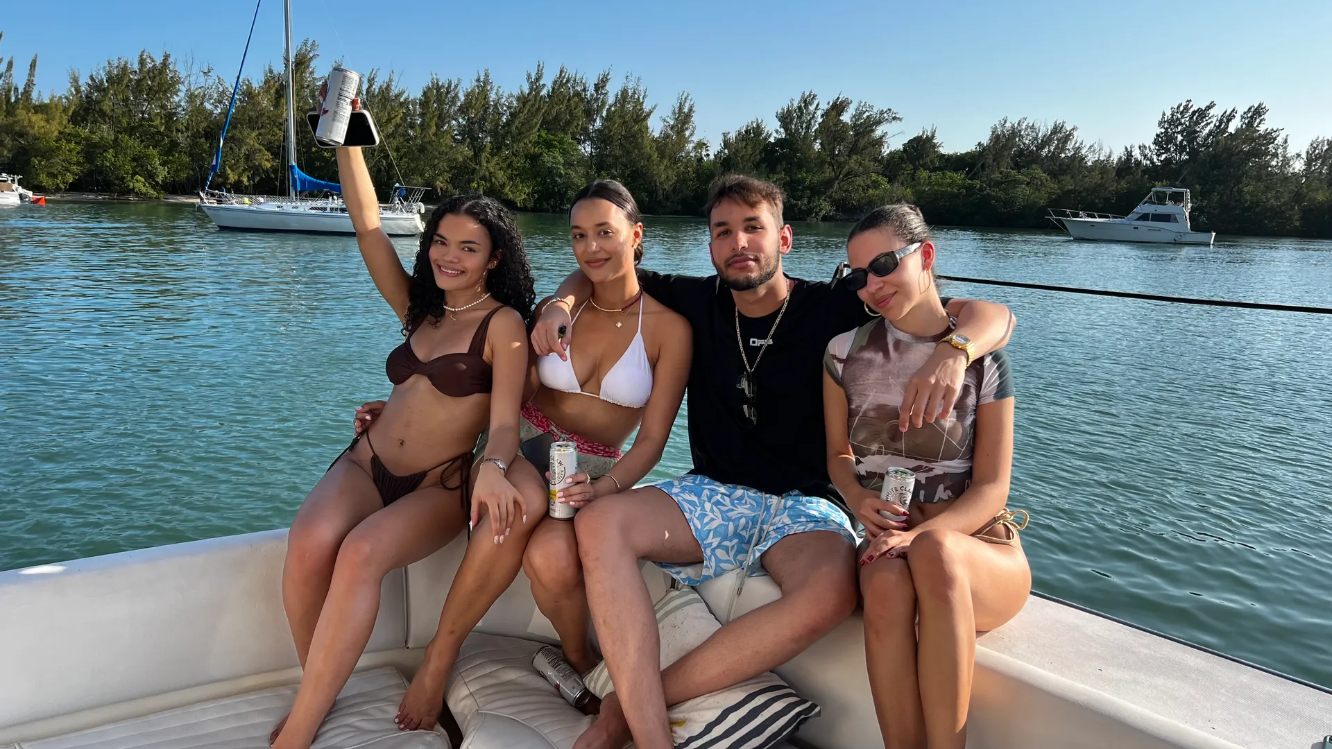  Miami 50ft luxurious Yacht . Jetski available