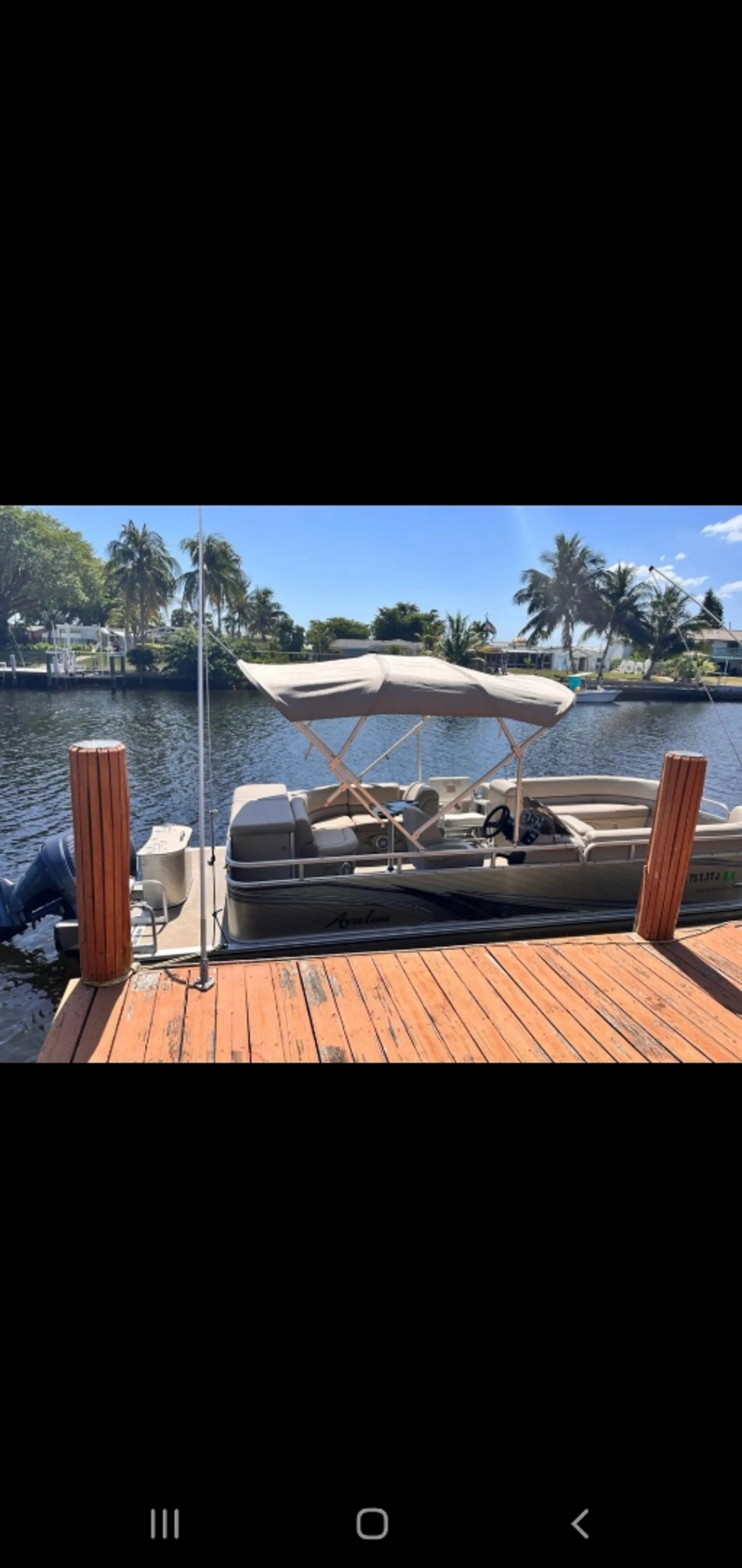24 ft TRITOON BOAT FREE GAS&ICE