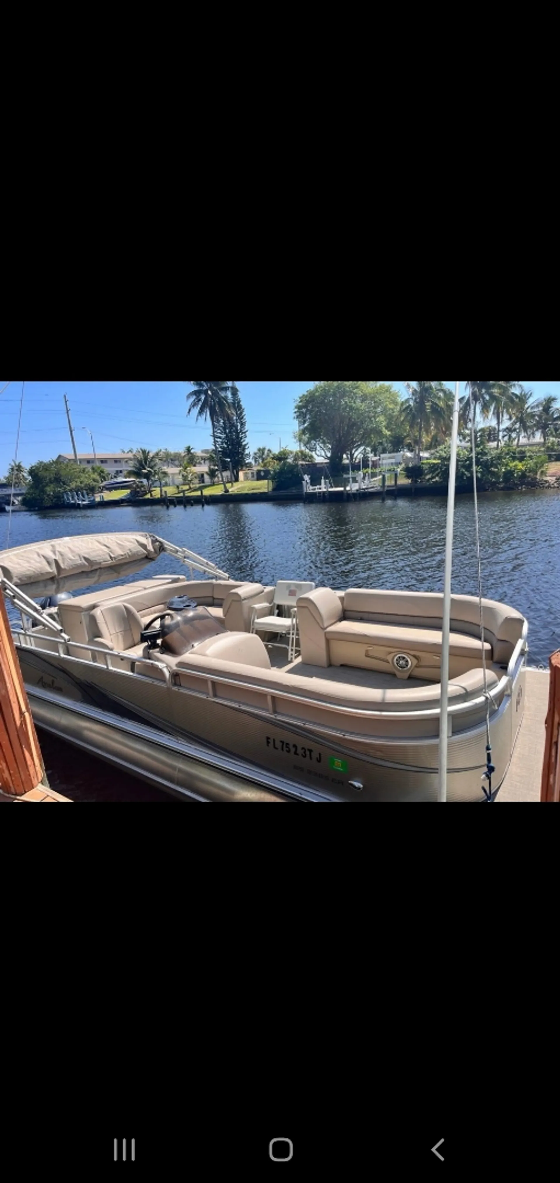 24 ft TRITOON BOAT FREE GAS&ICE