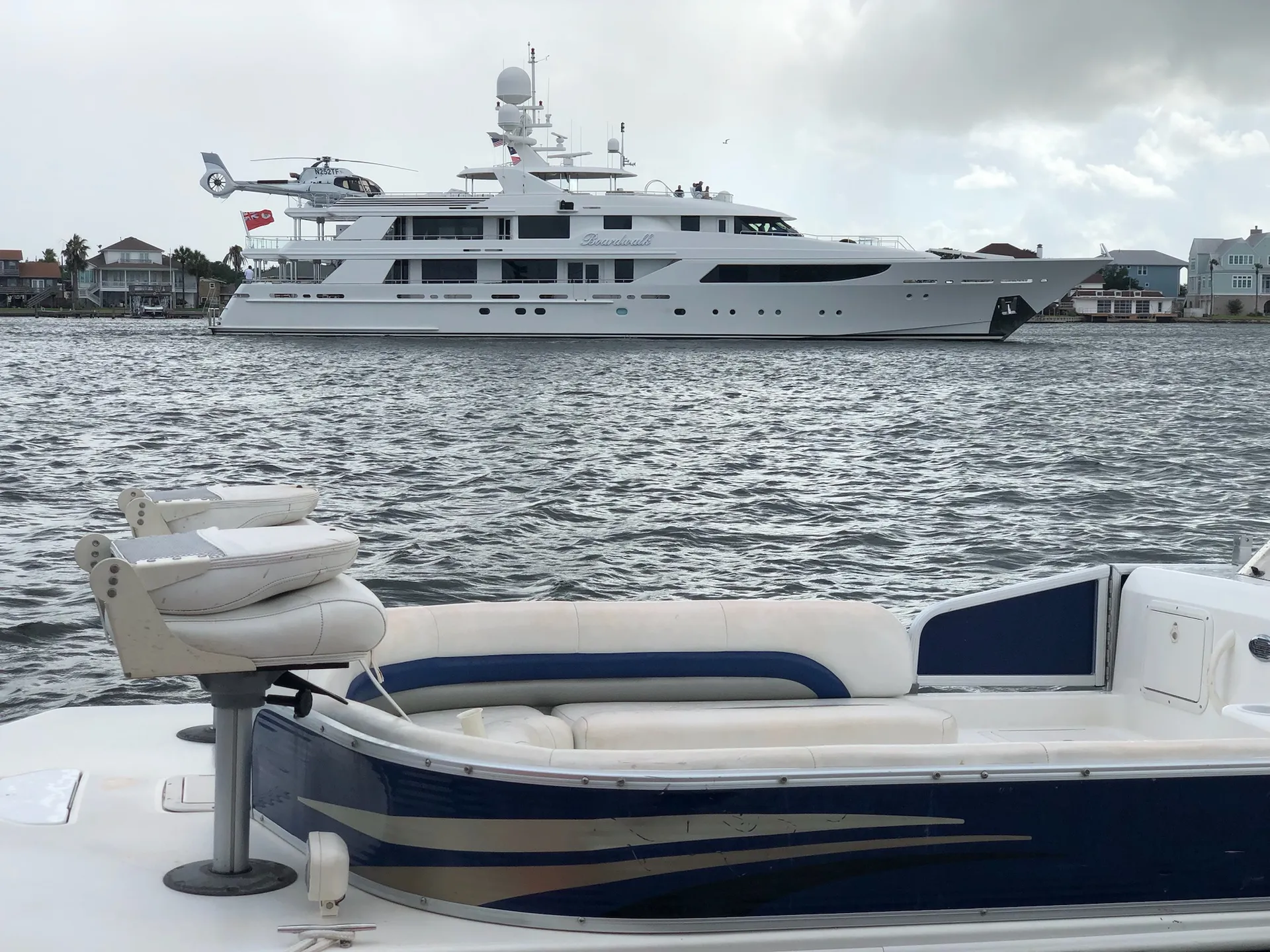 23ft Hurricane fundeck - 12 passenger