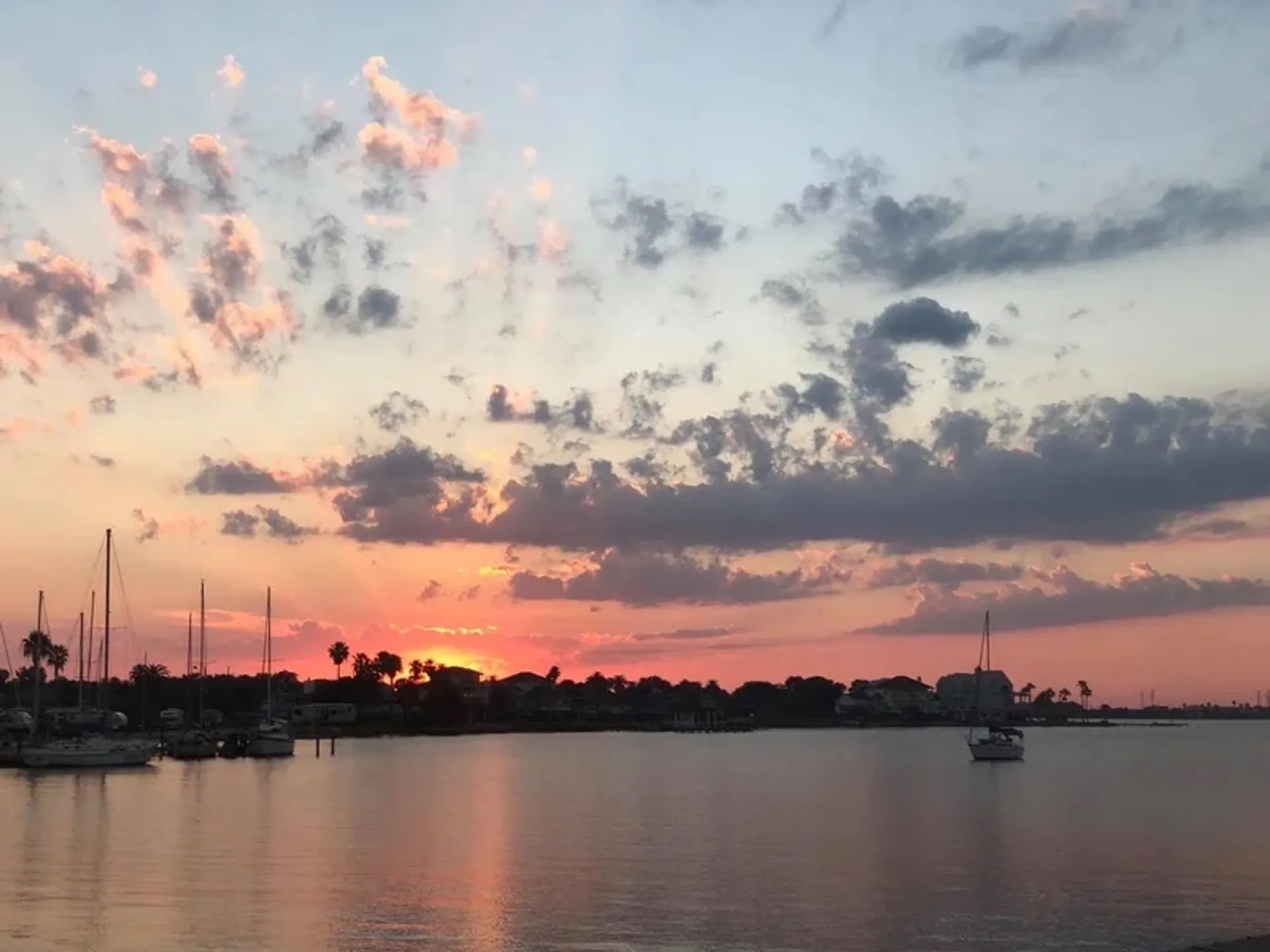 24ft Hurricane Sundeck - 250hp - 12 Passenger 